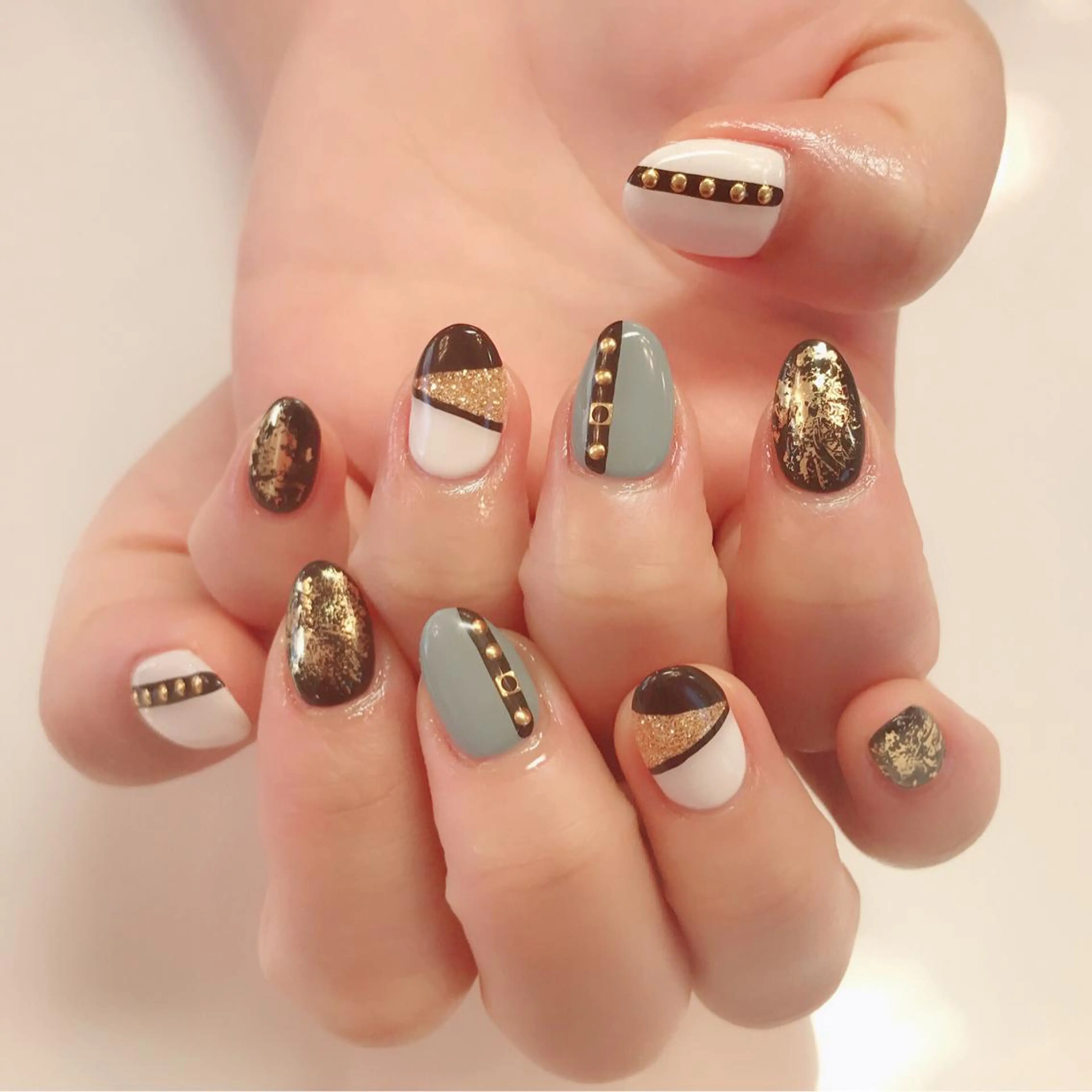 カラー ネイル Q Free nailsのネイルデザイン