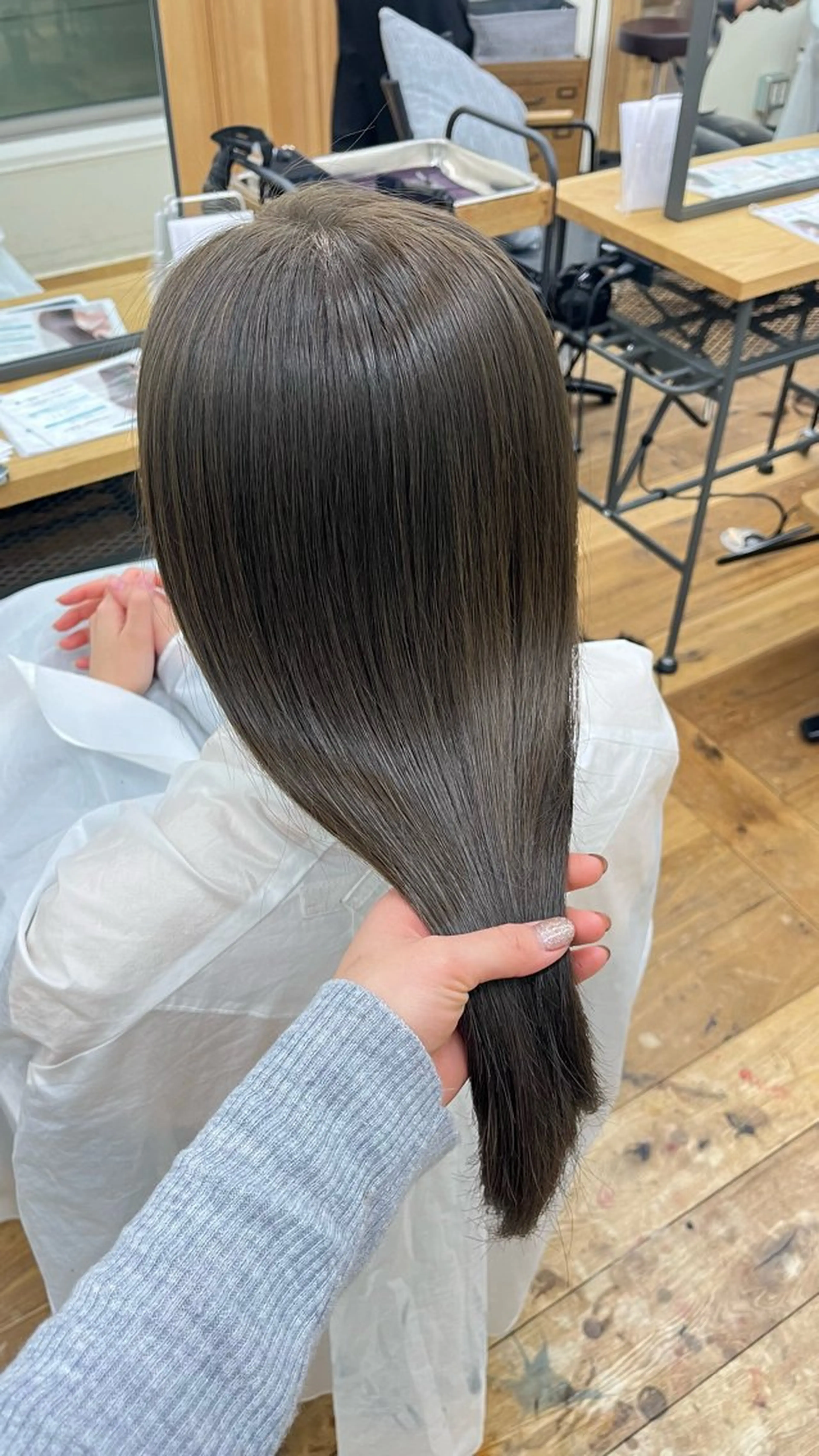 ロング ヘアカラー 韓国レイヤーカット/ ハイトーン/マアヤのヘアスタイル