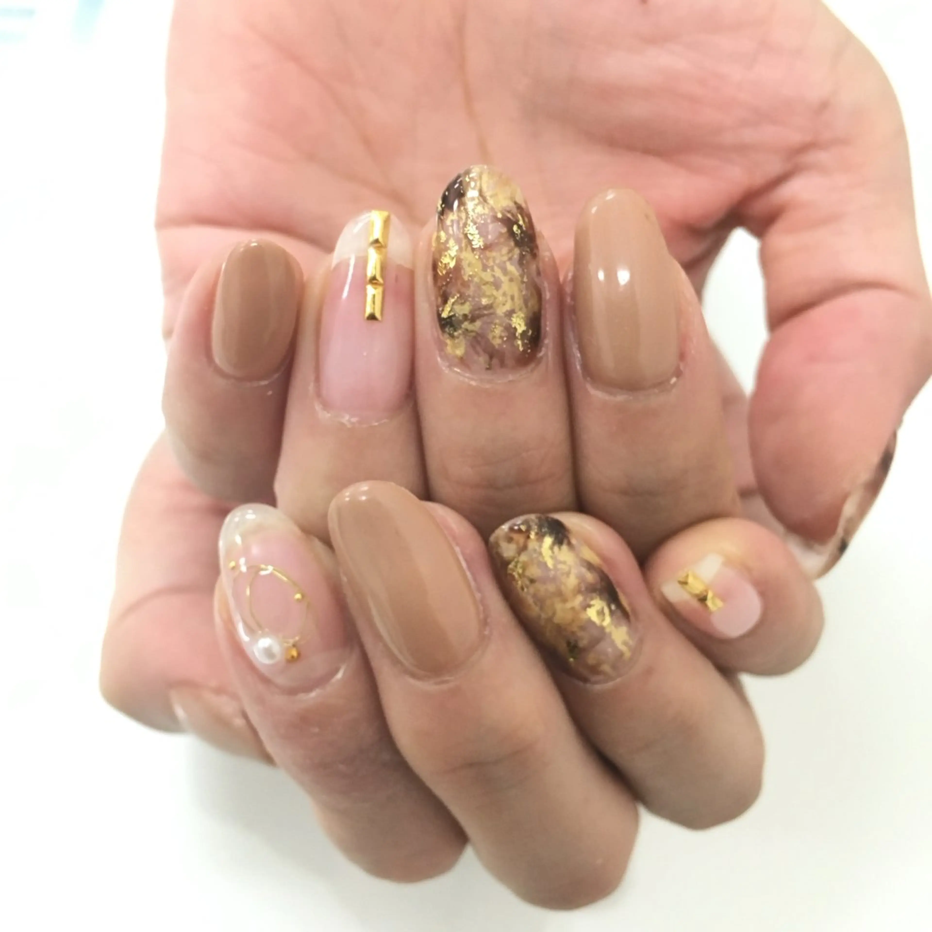 ネイル ジェルネイル AZNAIL matsudaのネイルデザイン