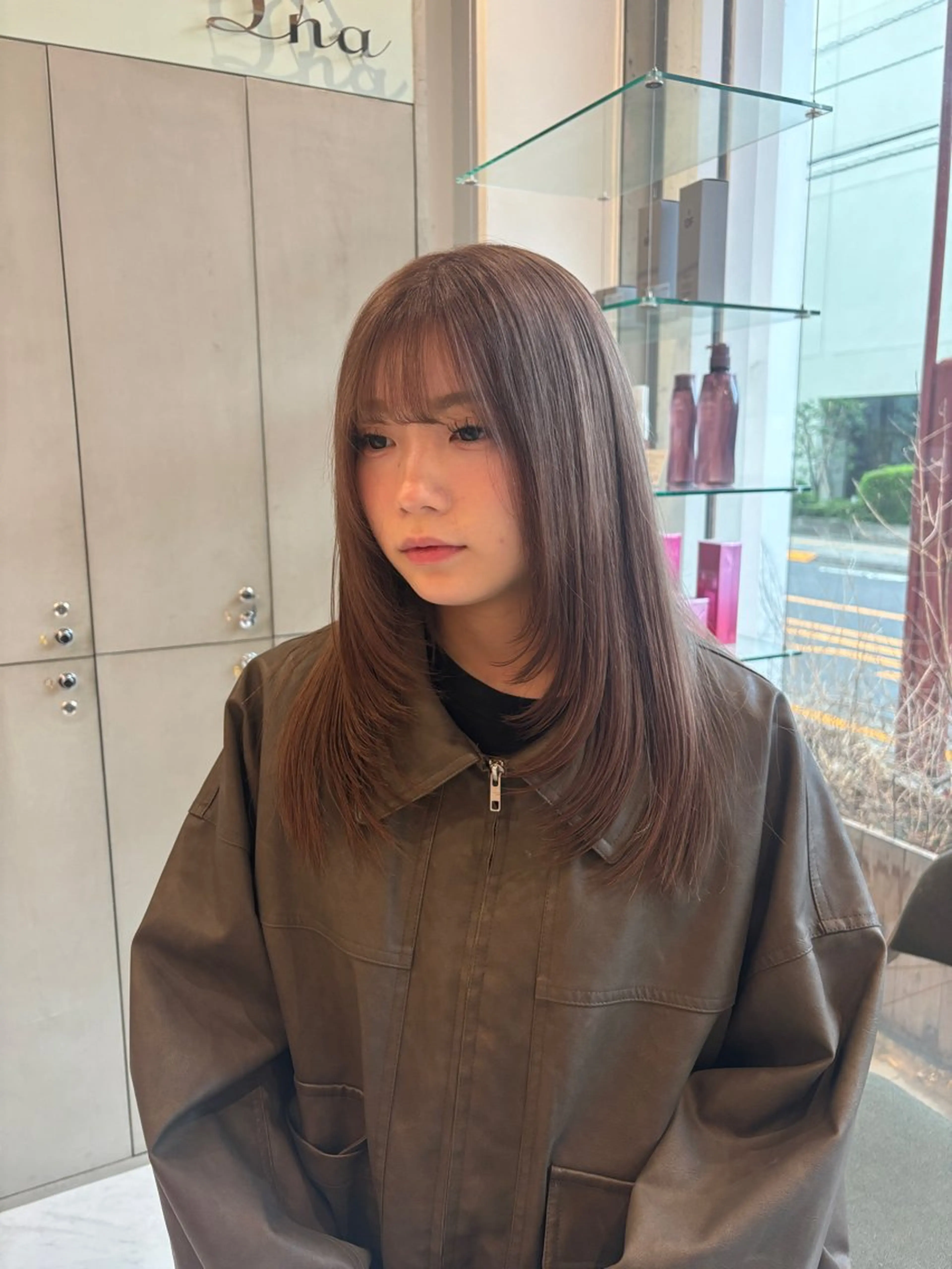 セミロング カラー ️🩵RINKA/ ハイトーンカラー🩵のヘアスタイル