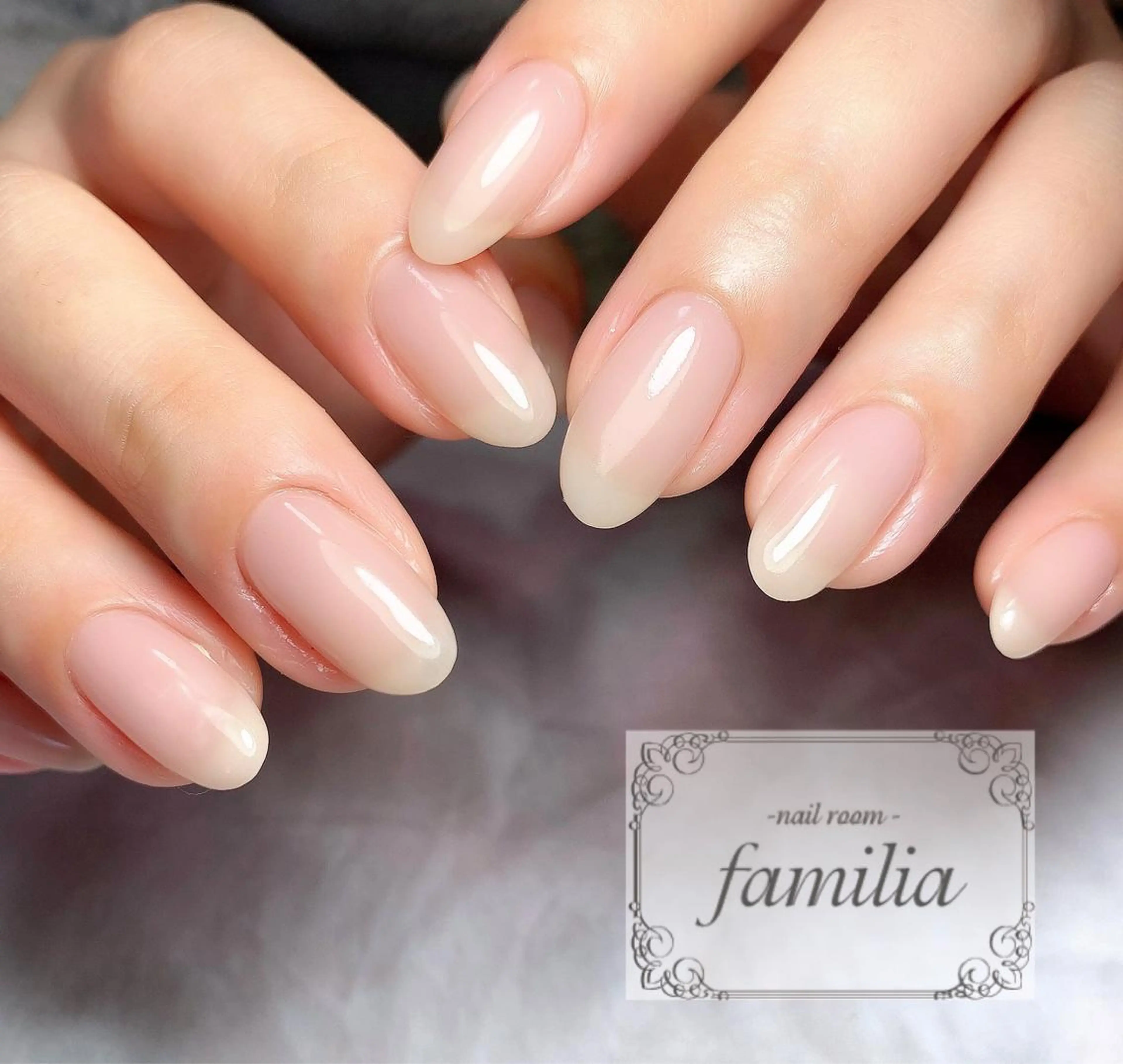 ネイル ハンドネイル -nailroom- familiaのネイルデザイン