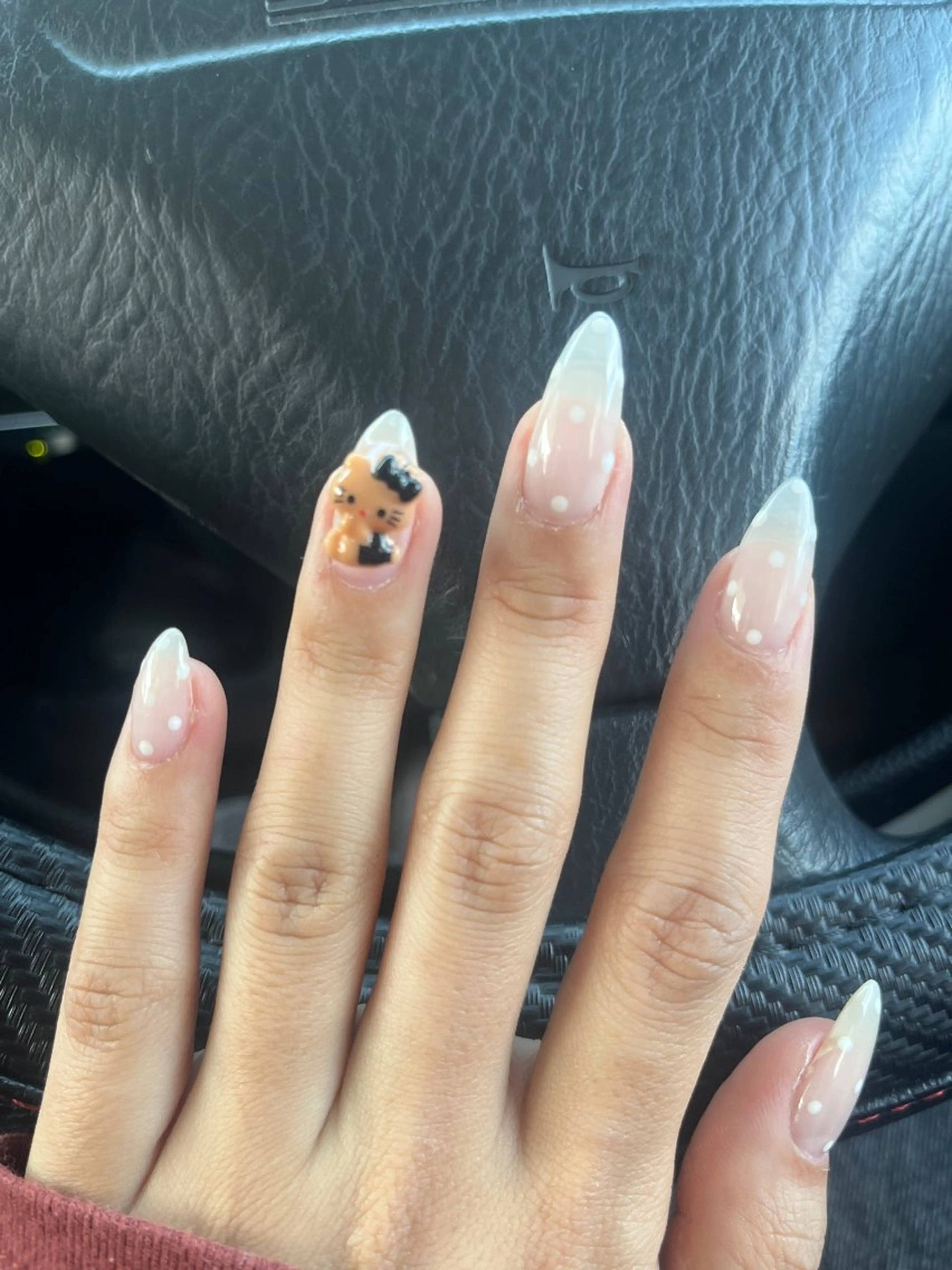 ネイル ホワイト salon myheroのネイルデザイン