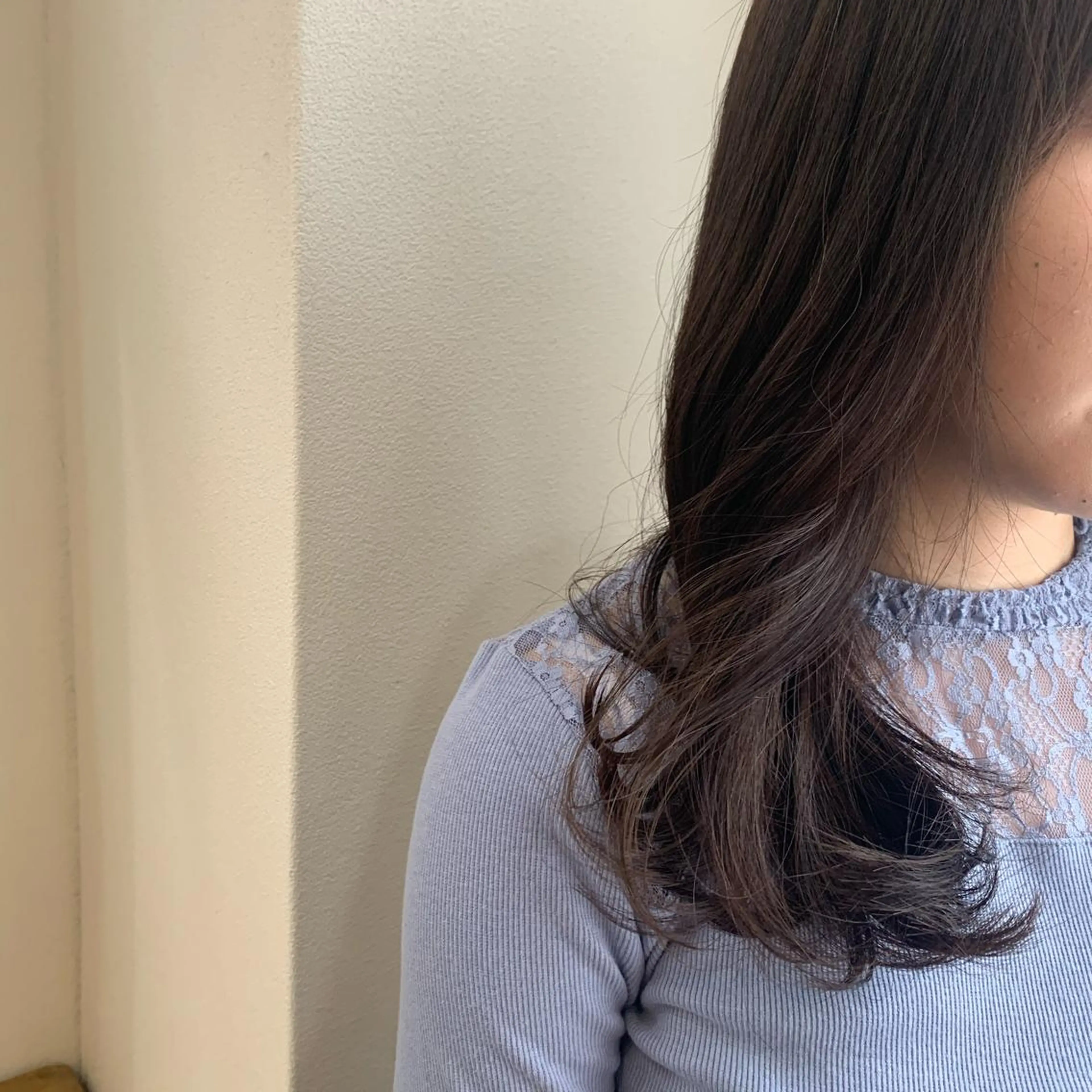 セミロング カラー ベージュカラー イルミナカラー 現地韓国ヘア🇰🇷 Chisaki치사키のヘアスタイル