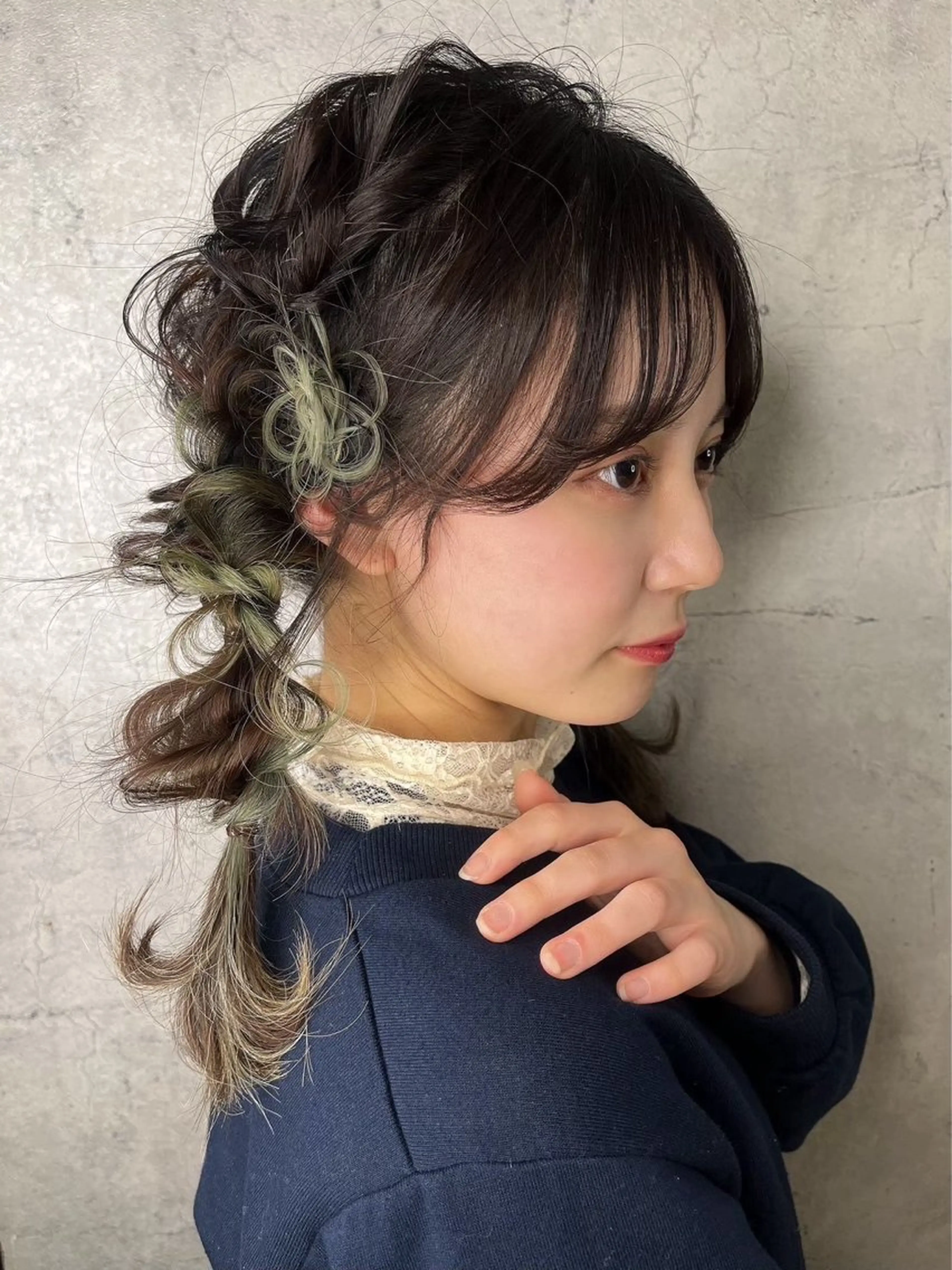 セミロング カラー ヘアアレンジ メンズウルフ🐺♡ ブリーチ♡ヘアメ🎀のヘアスタイル