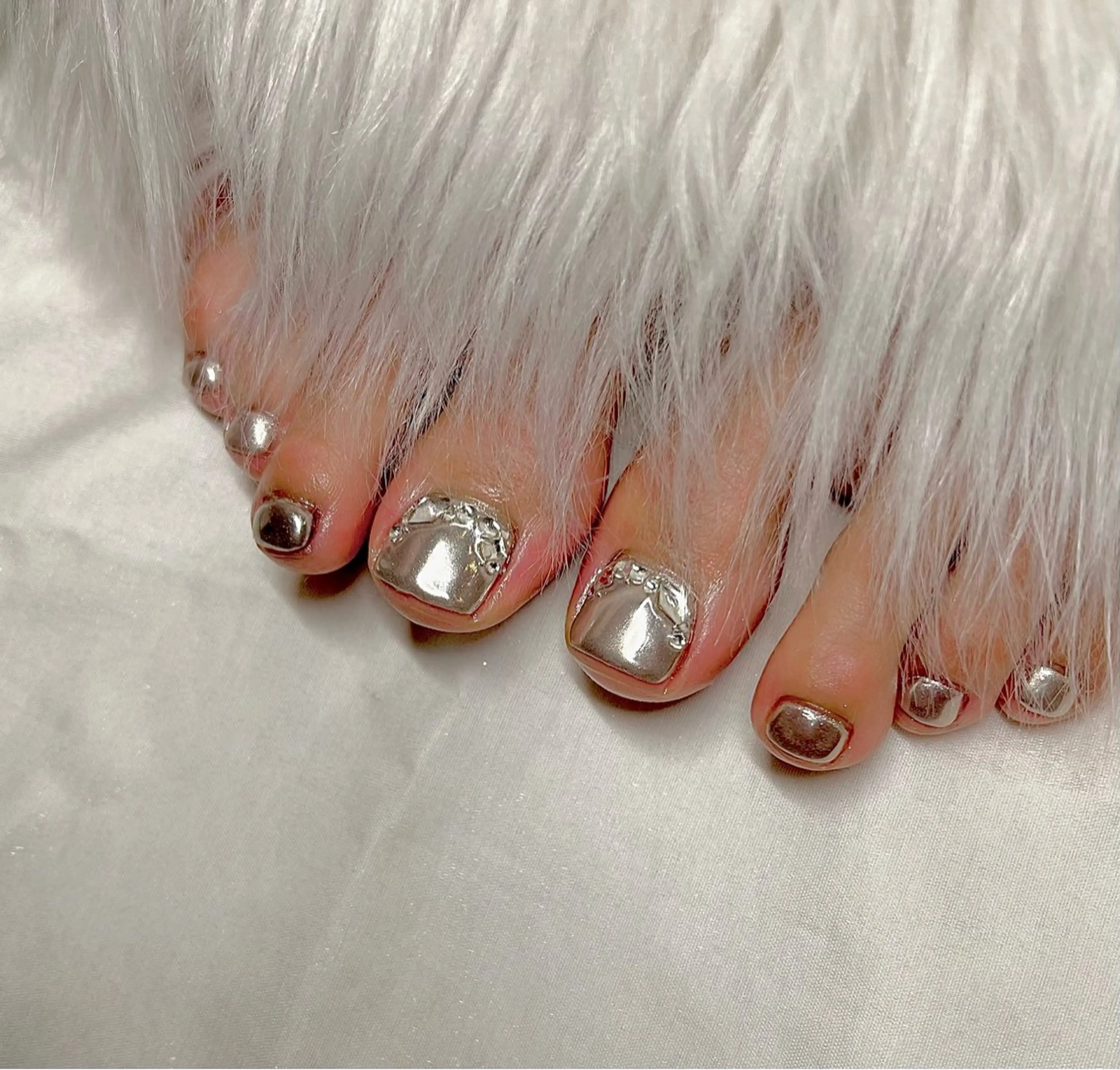 ネイル ミラーネイル ストーンネイル フットネイル Lino+ ネイル&よもぎ蒸しのネイルデザイン