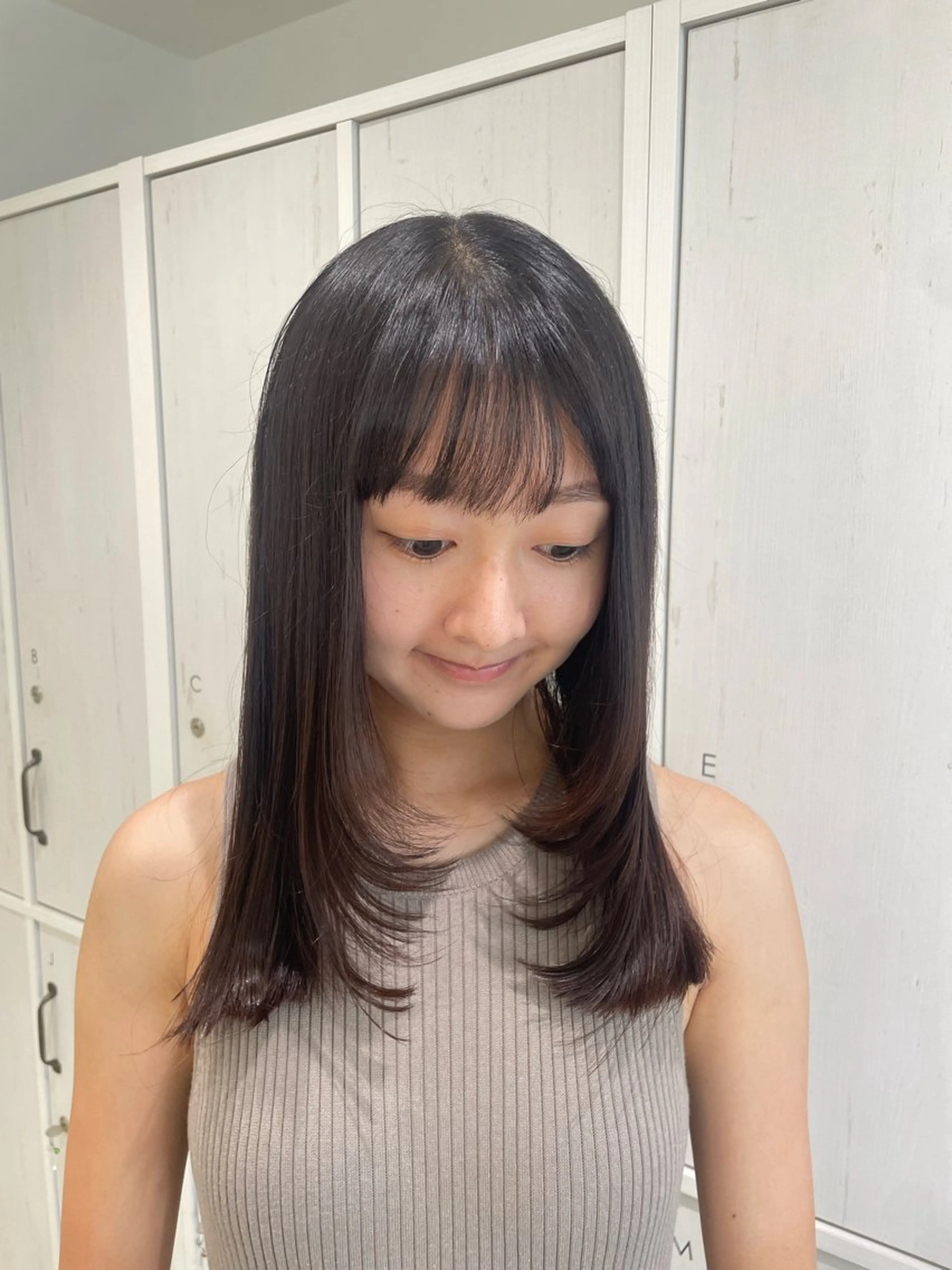 セミロング カラー momo/メイク/ ハイトーン/アレンジのヘアスタイル