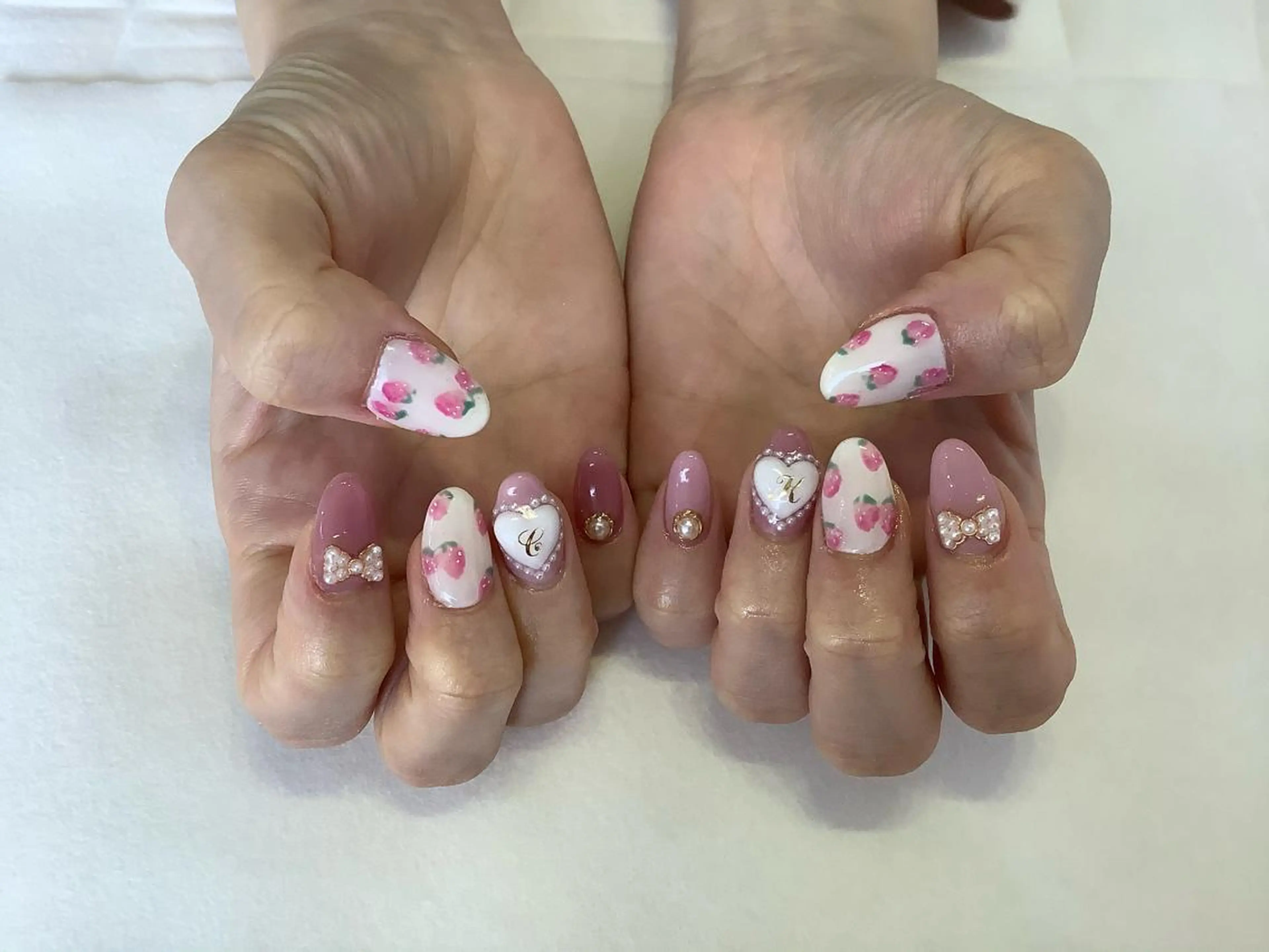 ネイル ハンドネイル 💎🐰 saki. m 🐰💎のネイルデザイン