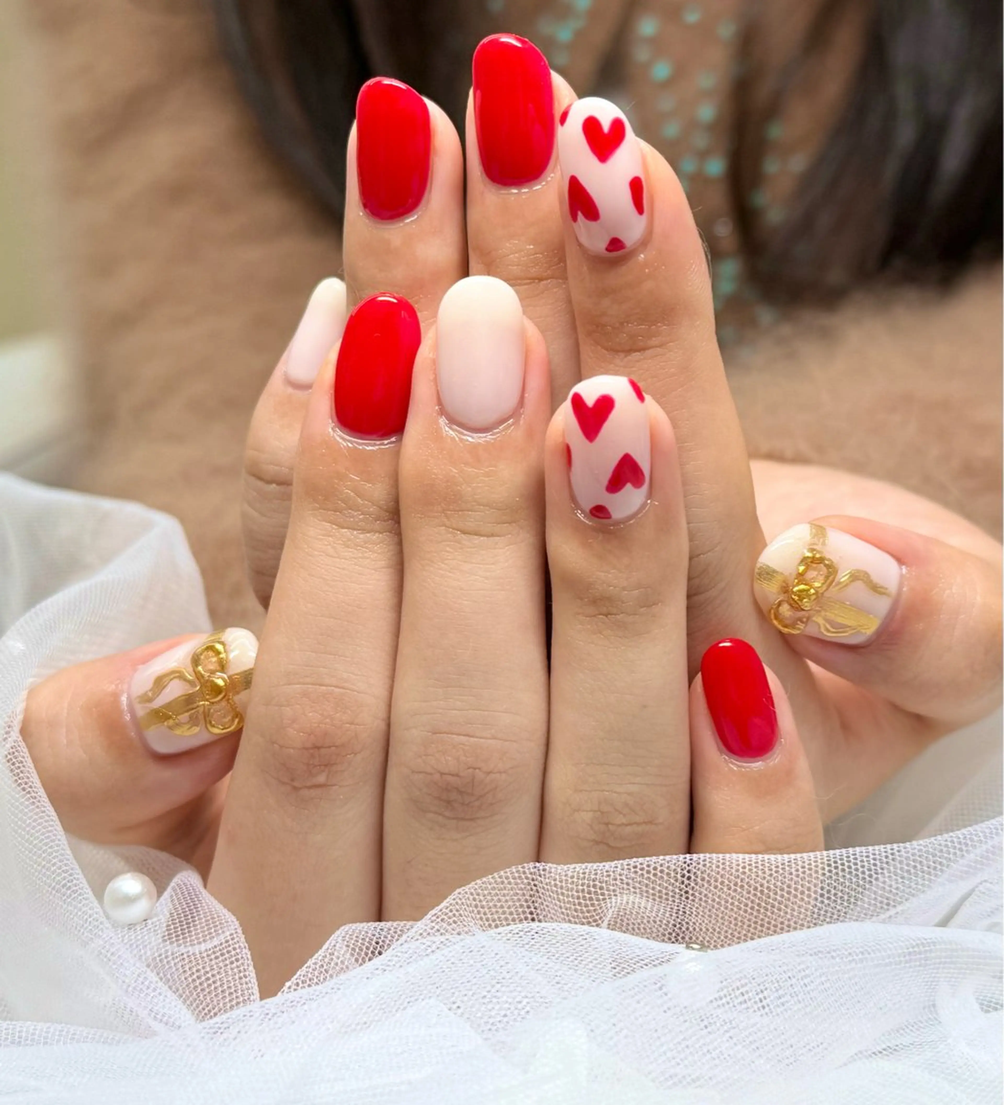ネイル ハート 持ち込み リボン ハンドネイル salone Regina 【サローネ　レジーナ】所属・Regina Marinaのネイルデザイン