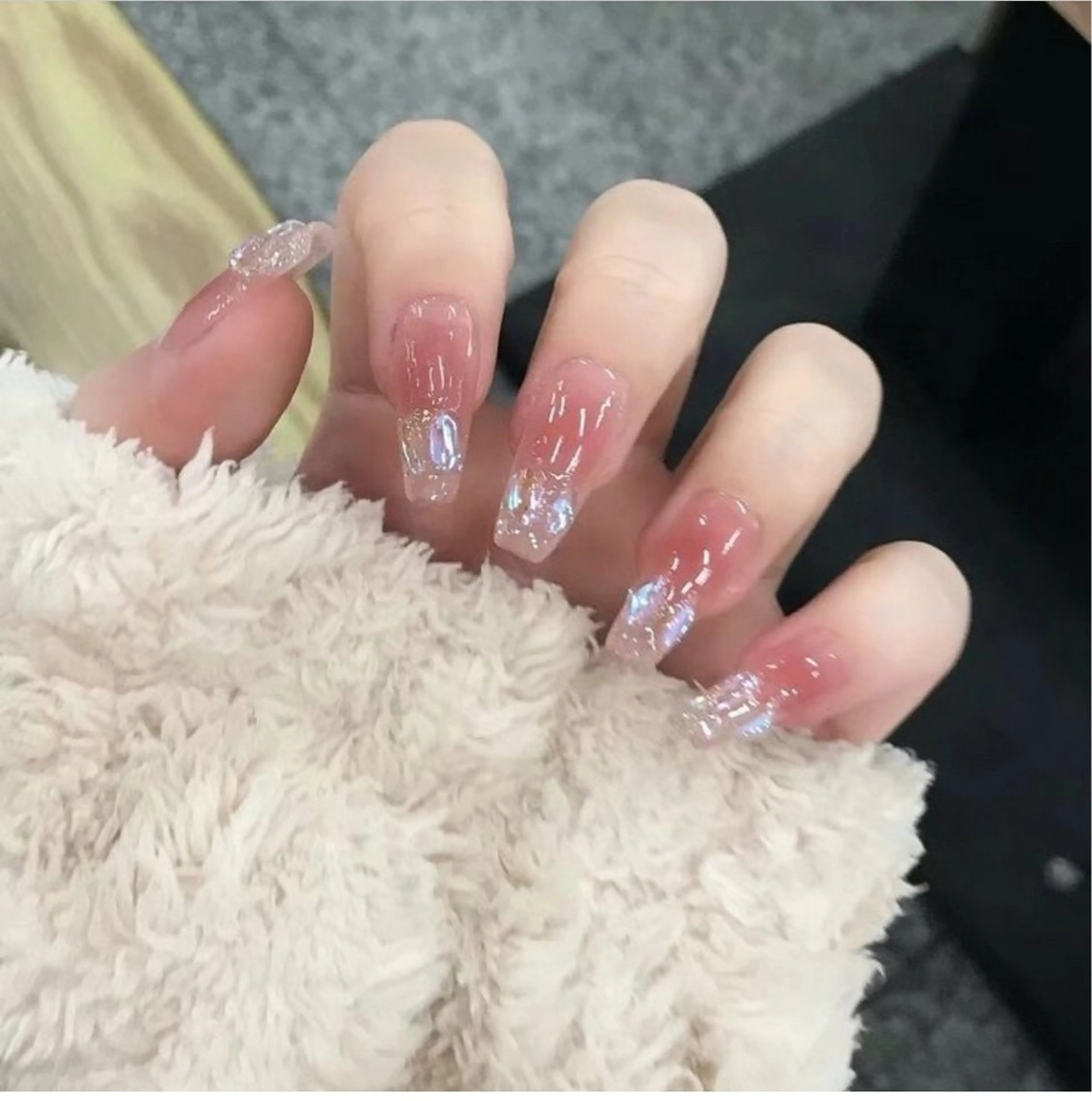 ネイル 長さ出し グラデーション キラキラネイル 韓国ネイル ラメ(グリッター) ハンドネイル ハンドケア Chisa Nail Studio所属・チ サのネイルデザイン