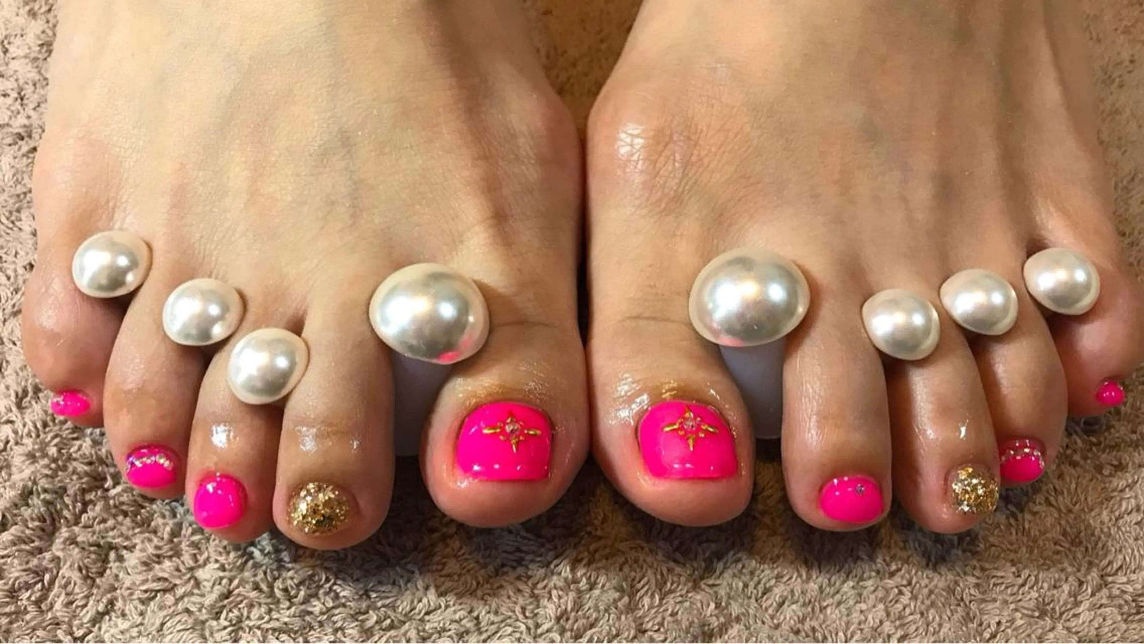 ネイル フットネイル ピンク ハンドネイル フットネイル GéRanium Harukaのネイルデザイン