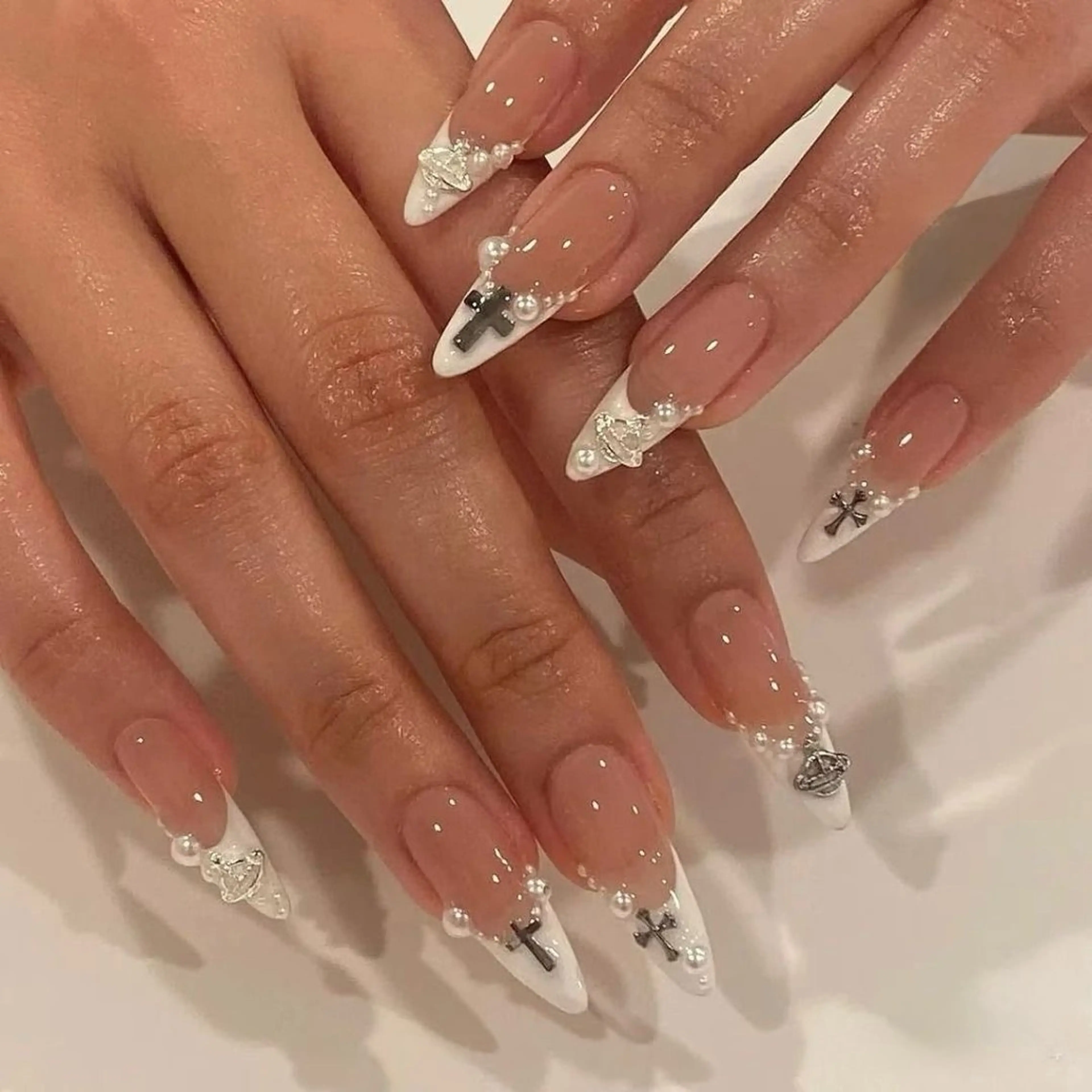 ネイル 長さ出し フレンチネイル グラデーション 卒業式 マグネットネイル ハンドネイル MIHANA NAILのネイルデザイン