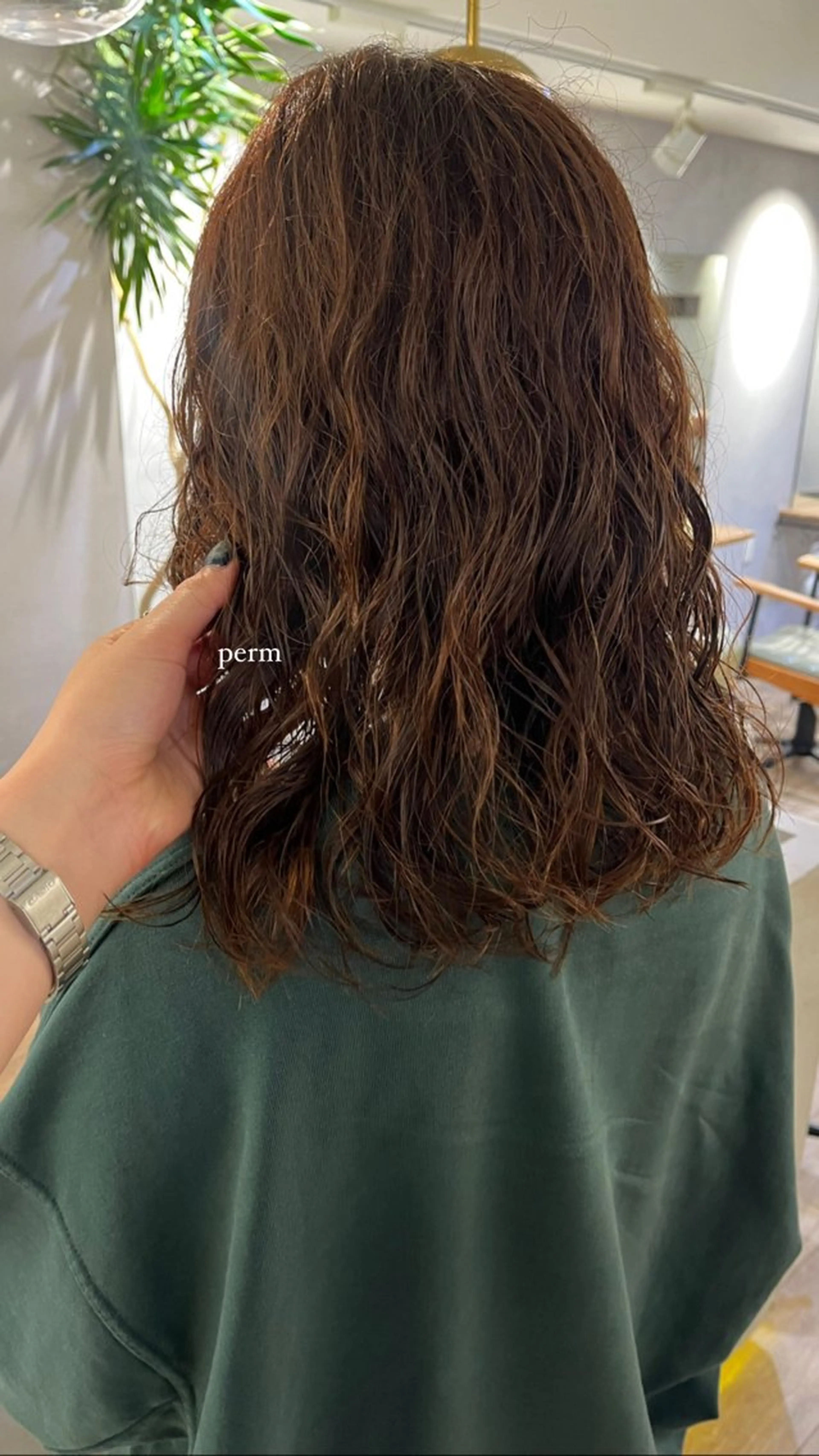 ミディアム パーマ Garland  Ginza所属・モモ🍑 レイヤー/ボブ/暖色のヘアスタイル