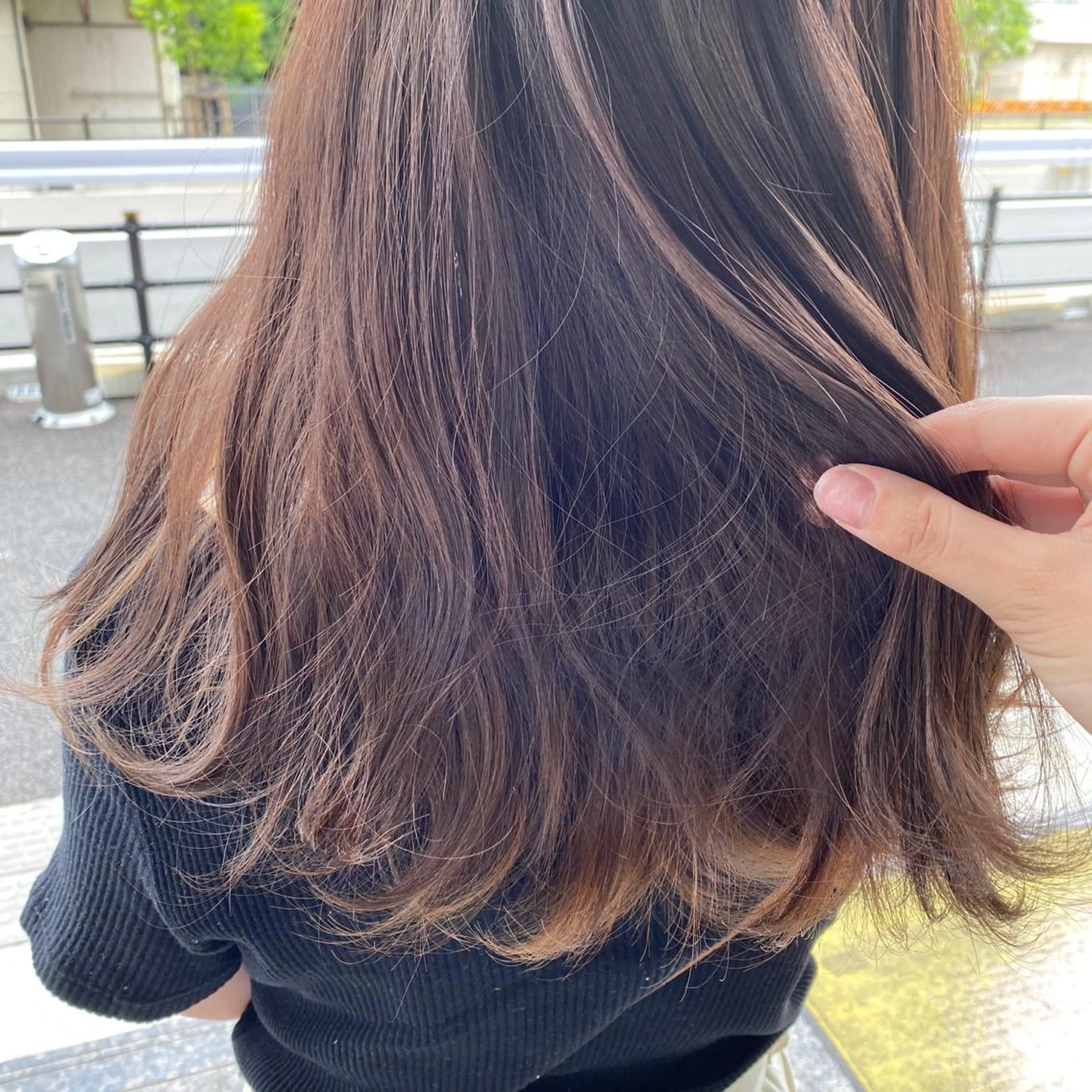 ロング カラー インナー×縮毛矯正 ピンクカラー澤井里菜のヘアスタイル