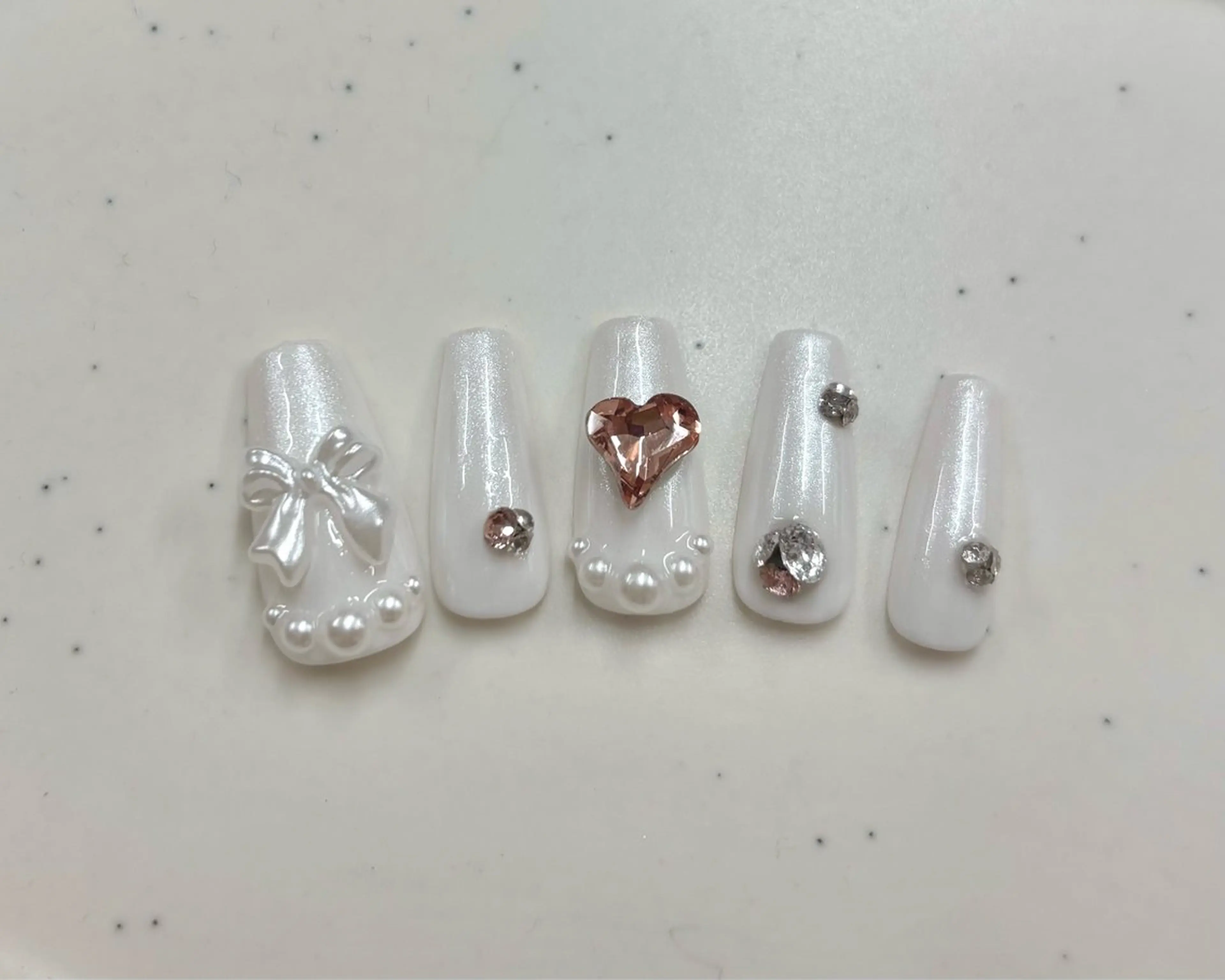 ネイル Hübsch所属・Sakura Hのネイルデザイン