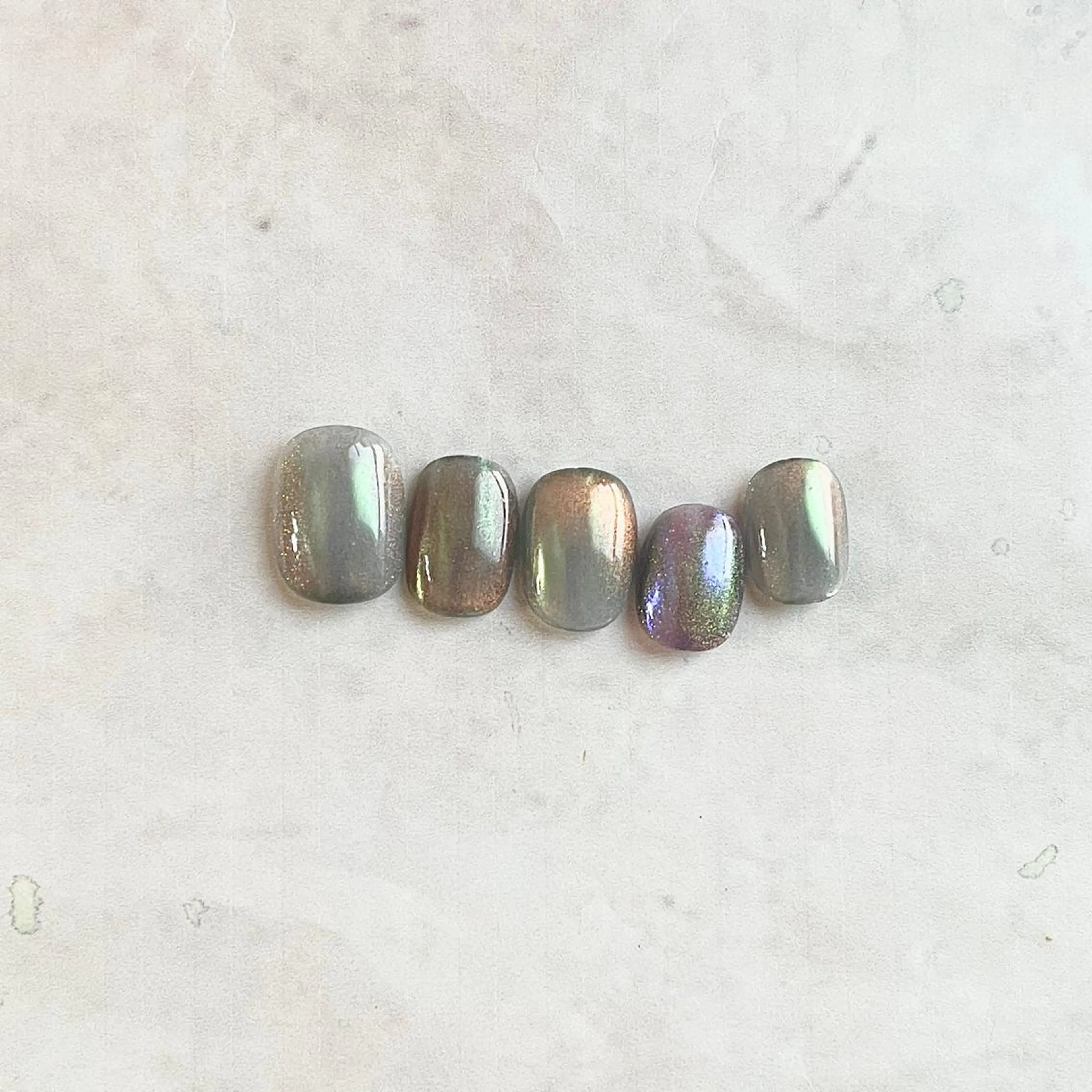 ネイル マグネットネイル ミラーネイル フリーランス¨̮⃝ ネイリストOKADAのネイルデザイン