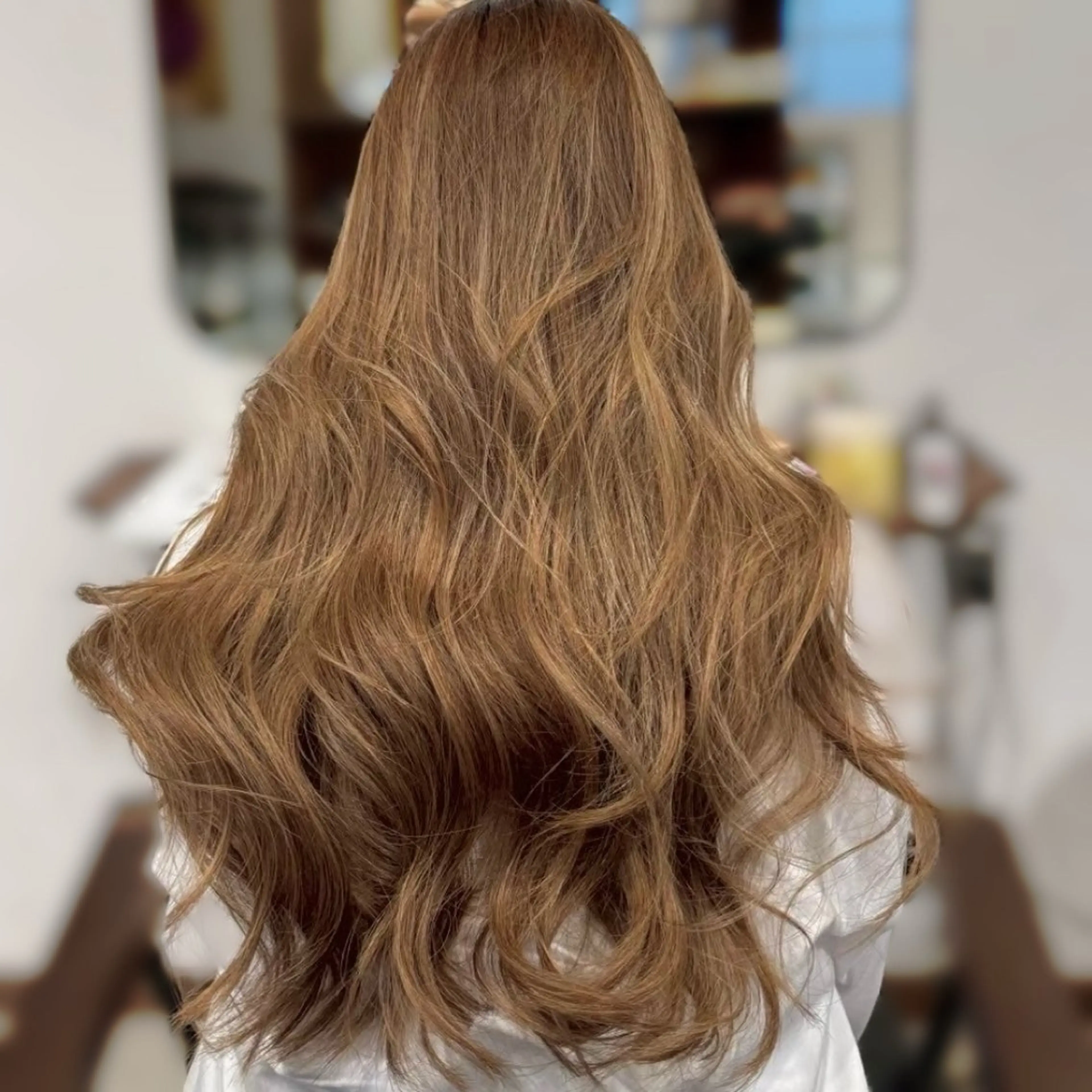 ロング 坂本 璃里杏のヘアスタイル