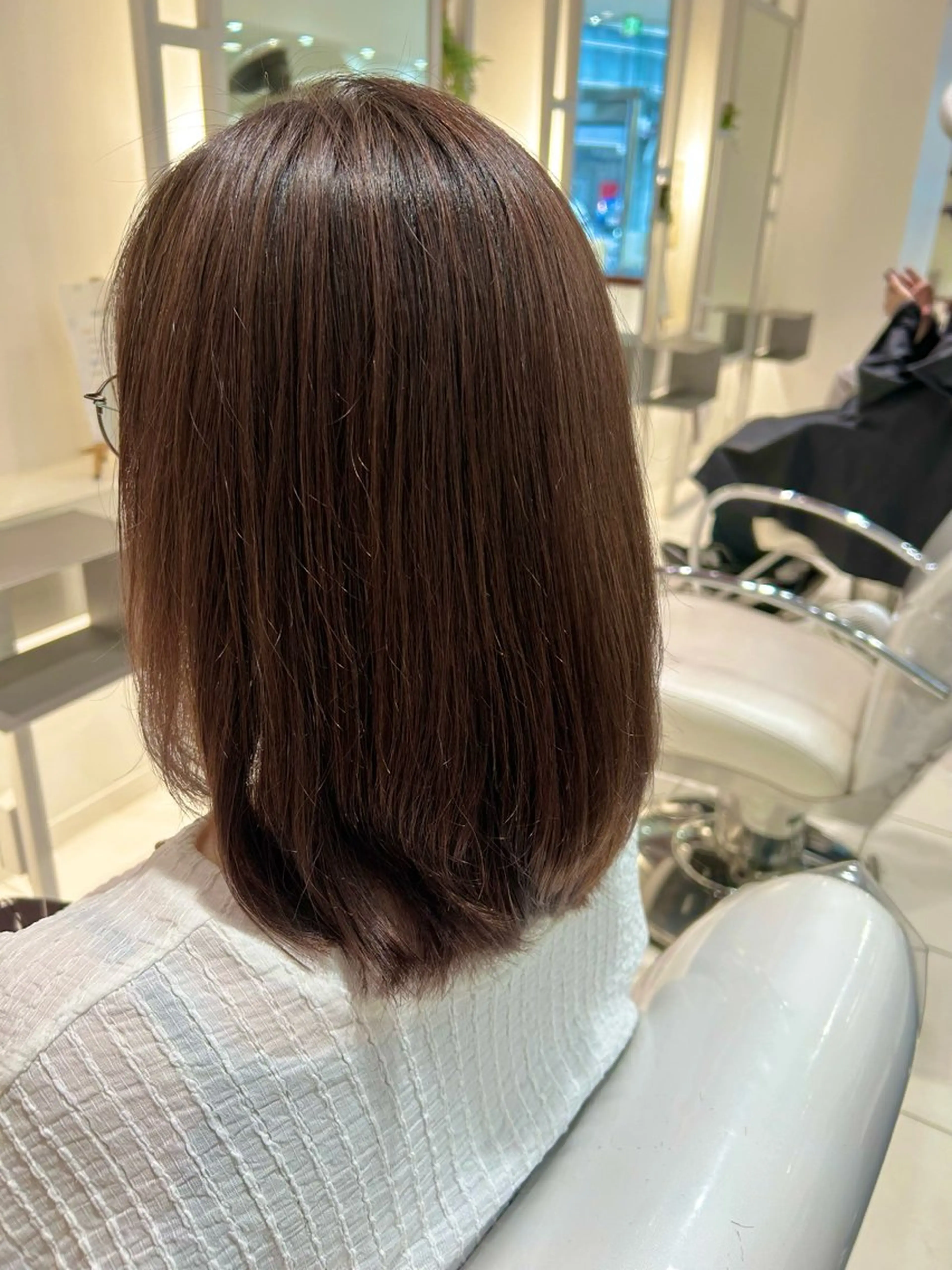 セミロング カット ヘアカラー オオタ ユイナ🌈のヘアスタイル