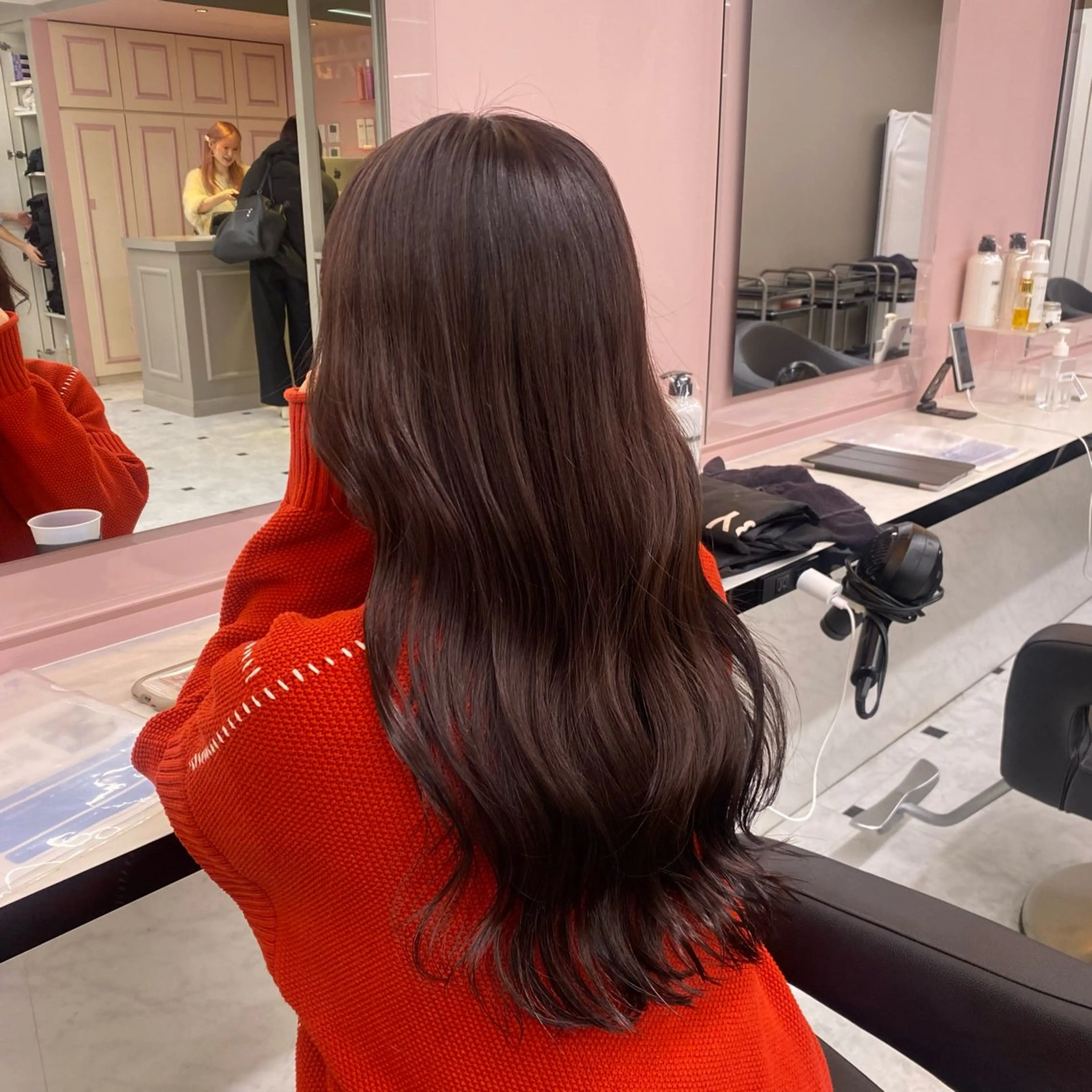 ロング カラー 透明感ベージュカラー ♡上野♡AIのヘアスタイル