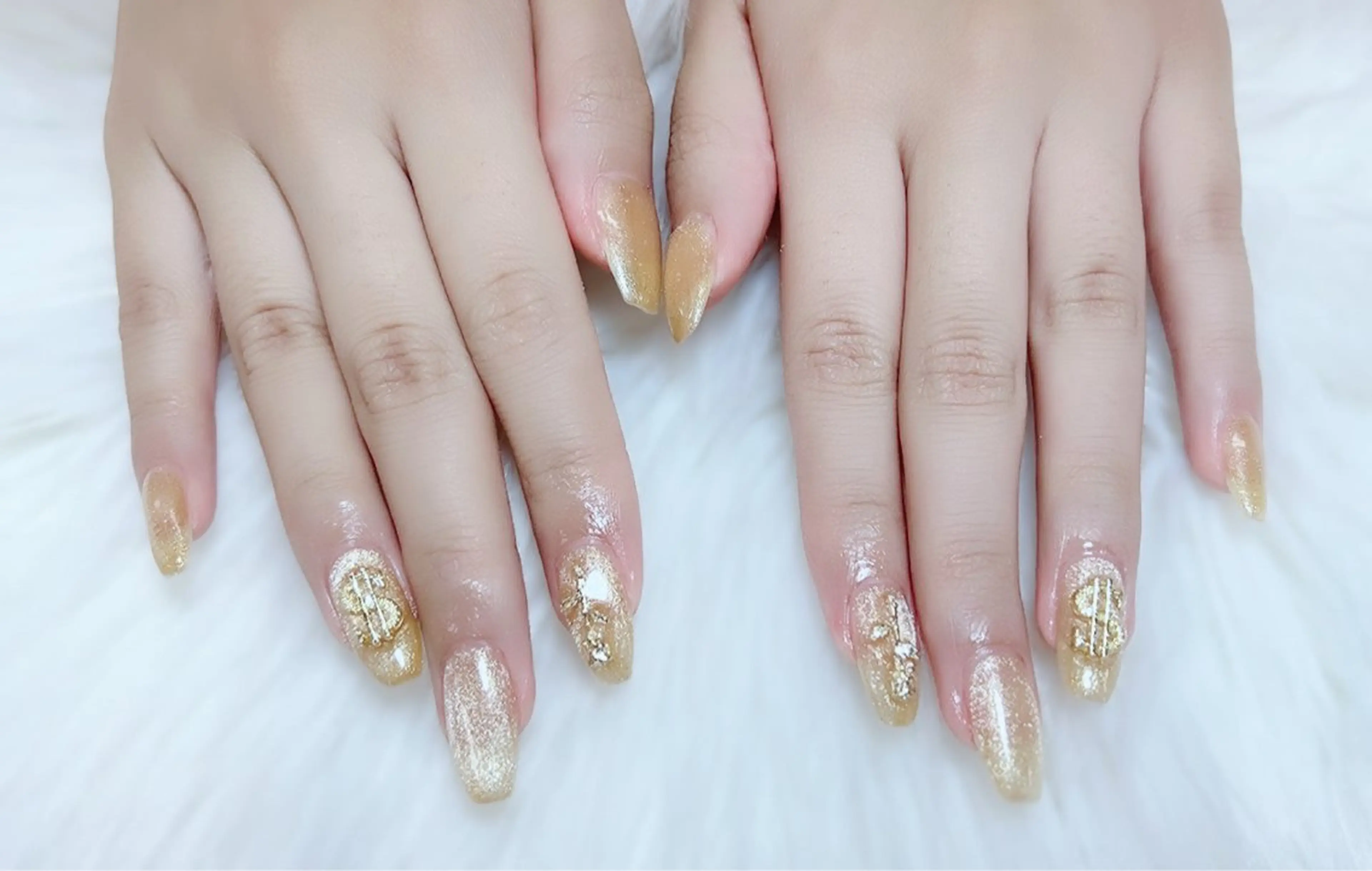 ネイル ハンドネイル 佐藤 依娜のネイルデザイン