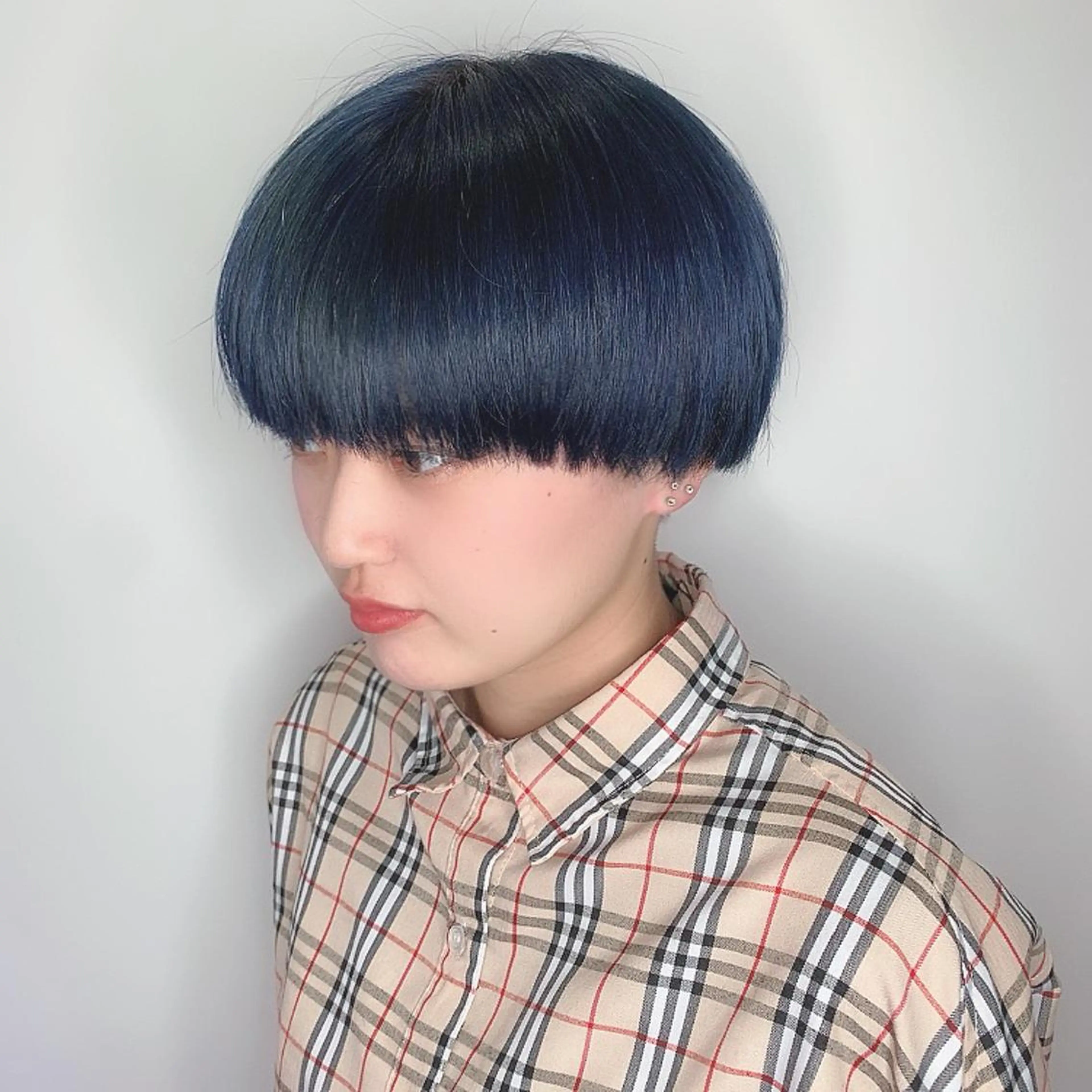 ショート カラー ブルーカラー 韓国風ヘア AMI ウルフパーマ/メンズのヘアスタイル