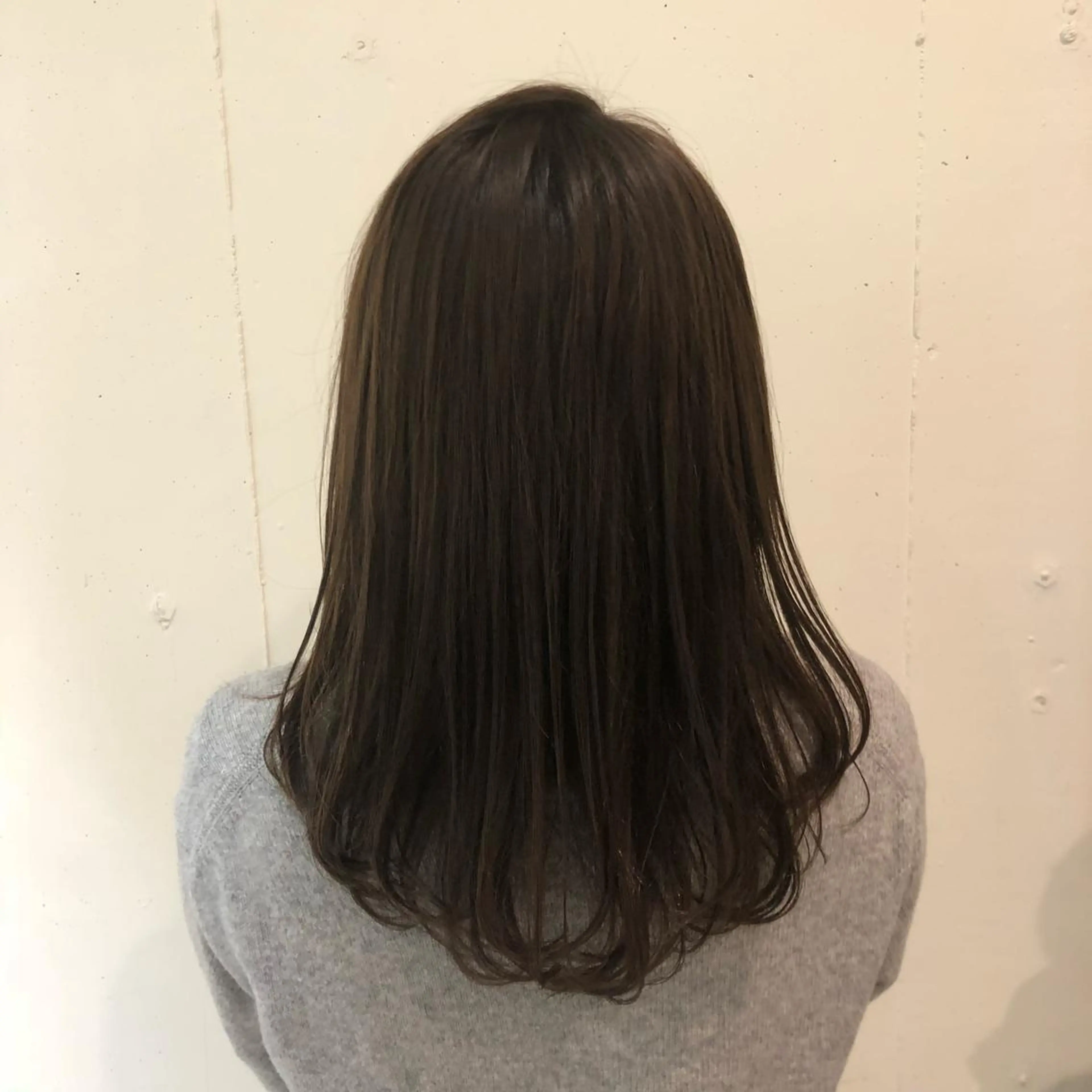 セミロング カラー パーマ ヘアアレンジ バレイヤージュ 黒髪 ブリーチ 透明感カラー デザインカラー 【ツヤ髪美容師】 ツダケイスケのヘアスタイル