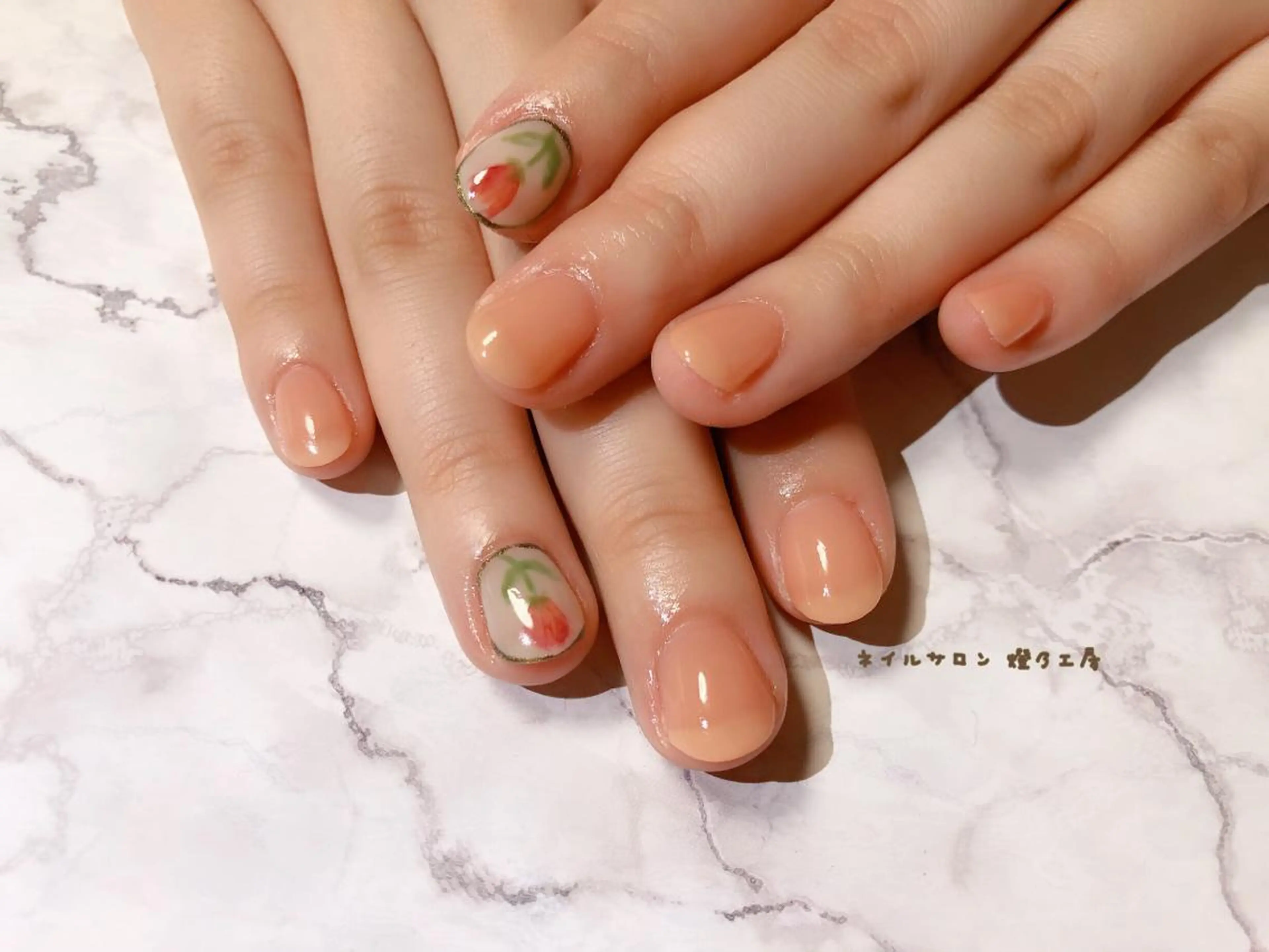 ネイル 伊藤 美里のネイルデザイン