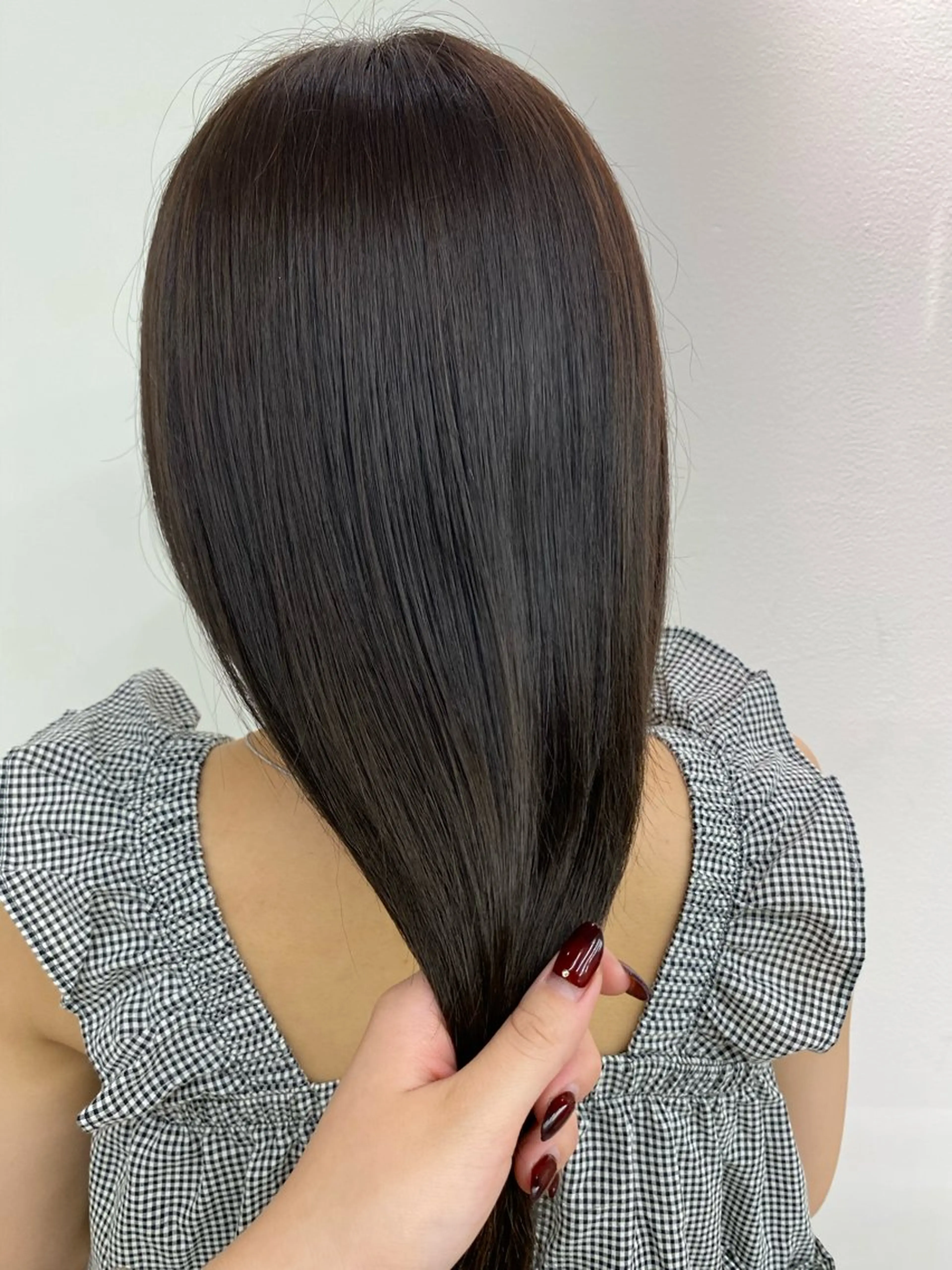 セミロング akane/ 縮毛矯正/暖色のヘアスタイル