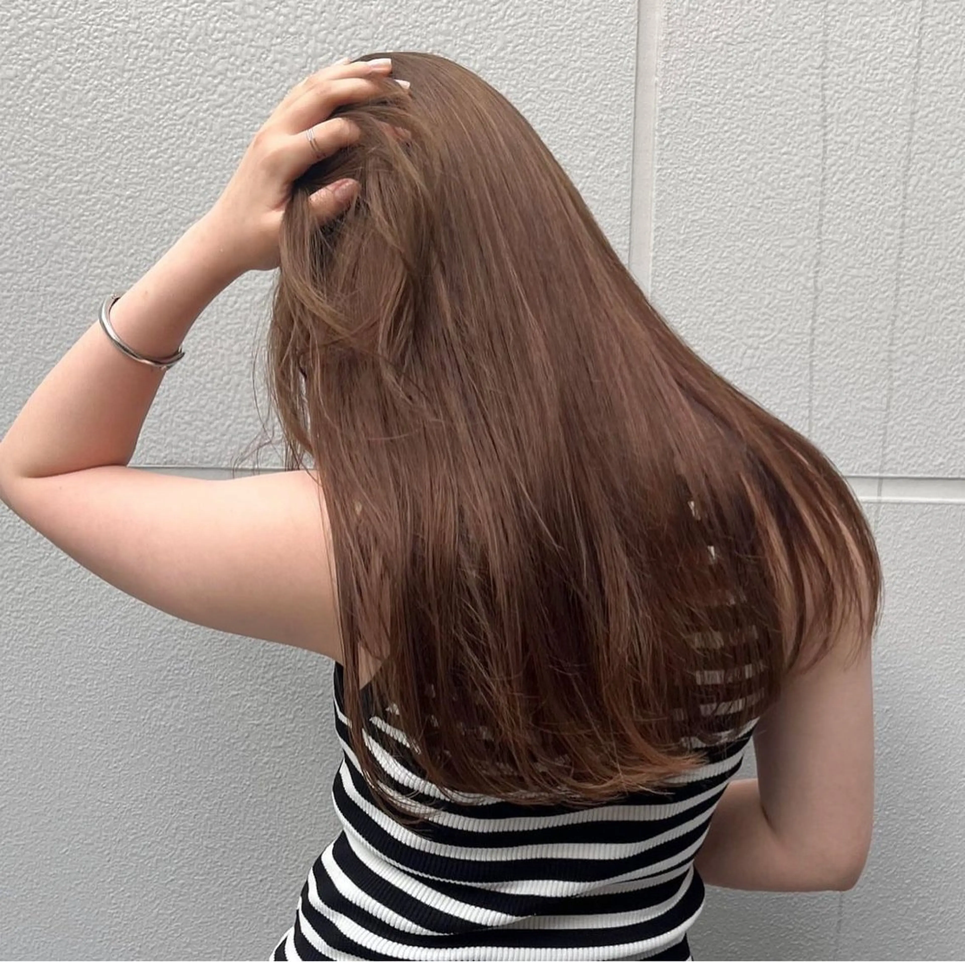 ロング カラー ベージュカラー ブリーチ ブラウンカラー ナツミ/透明感カラー /酸性ストレートのヘアスタイル