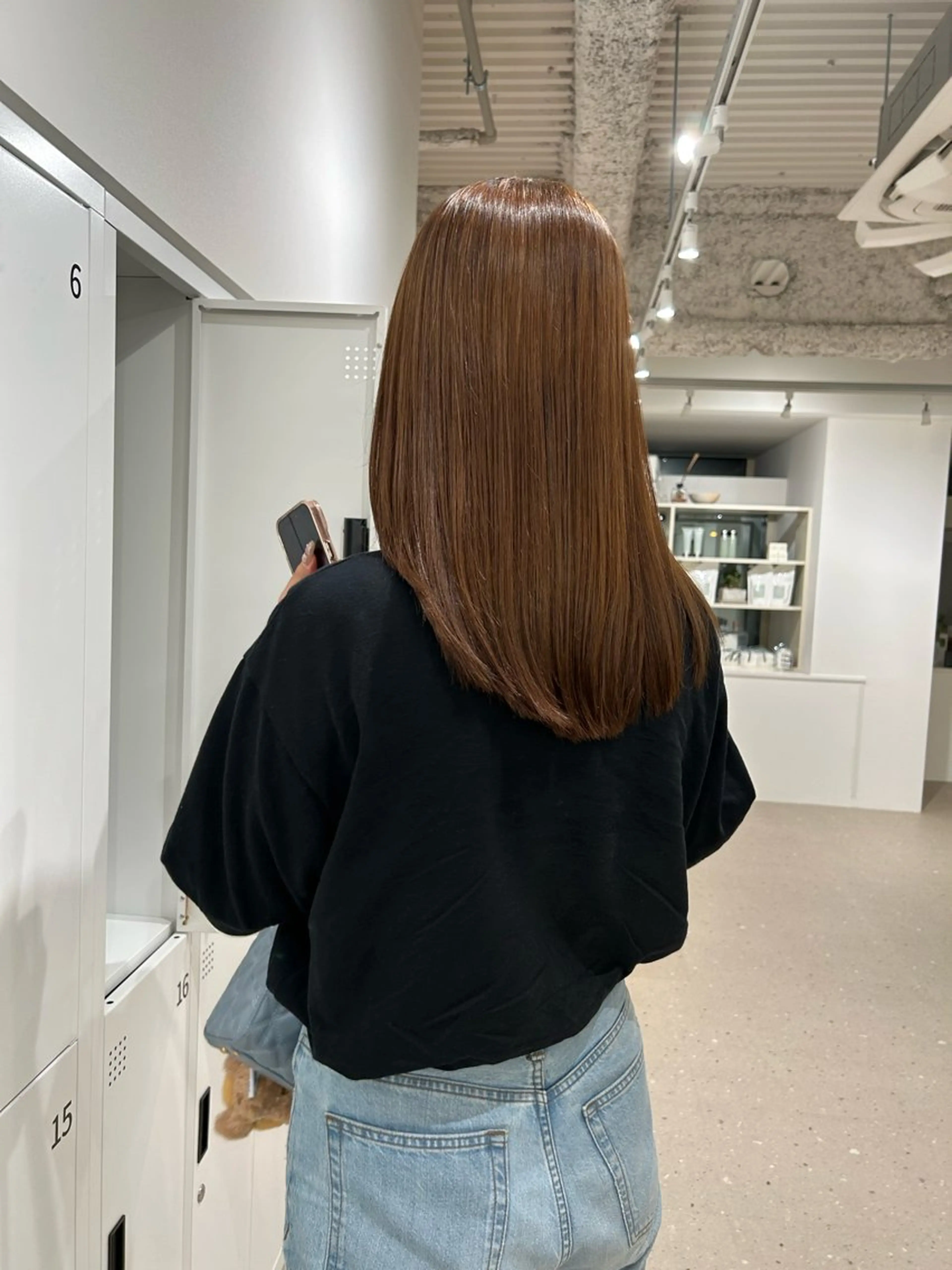 セミロング 縮毛矯正 小西 瑞穂のヘアスタイル