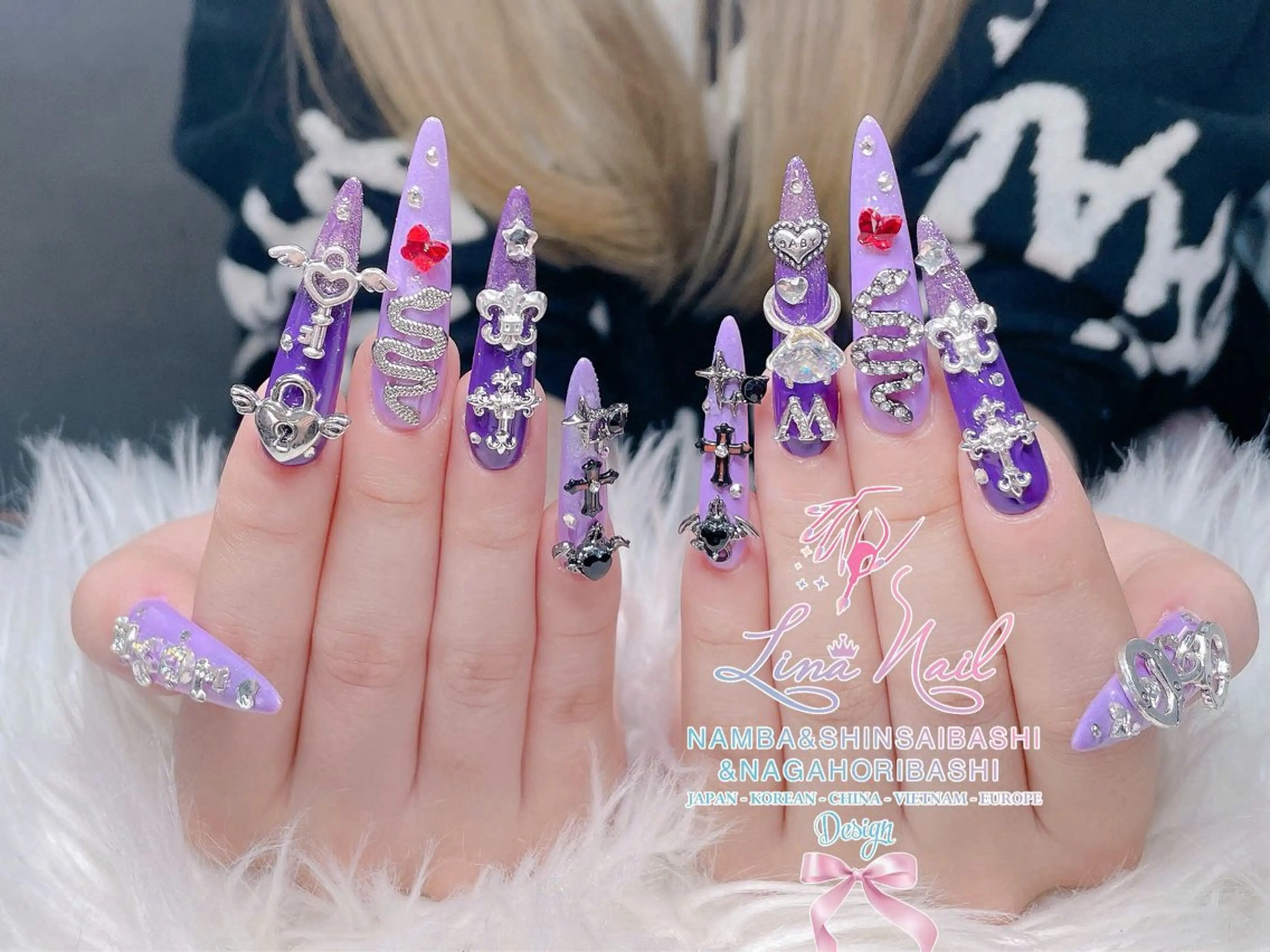 ロング 韓国風ヘア ロング クリスマス 79Linanailnamba所属・Linanail Nambaのネイルデザイン