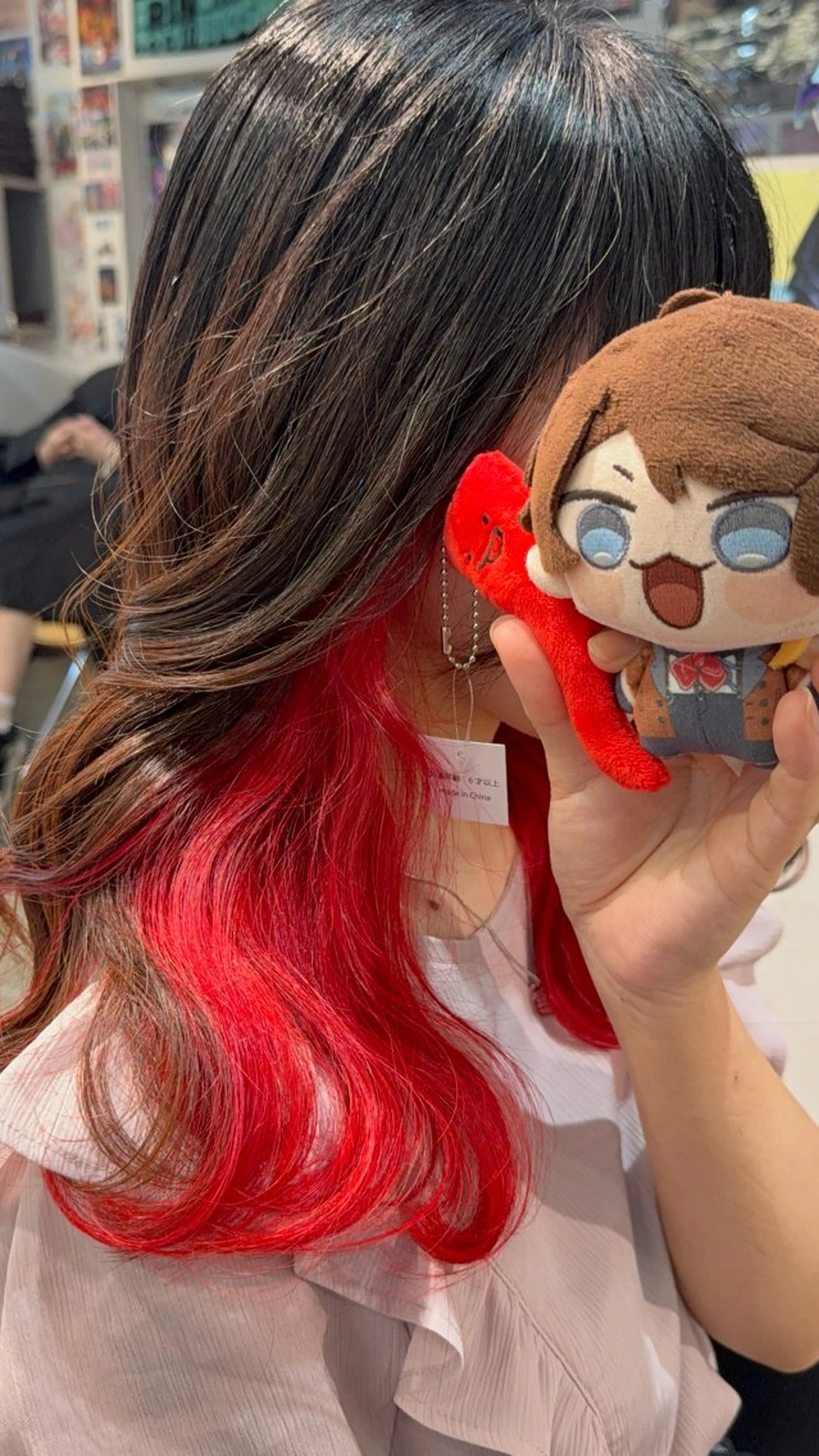 セミロング カラー ブリーチ ケアブリーチ ダブルカラー インナーカラー レッドカラー ヘアカラー トリートメント インナーカラー 推し ブリーチ  髪質改善のヘアスタイル