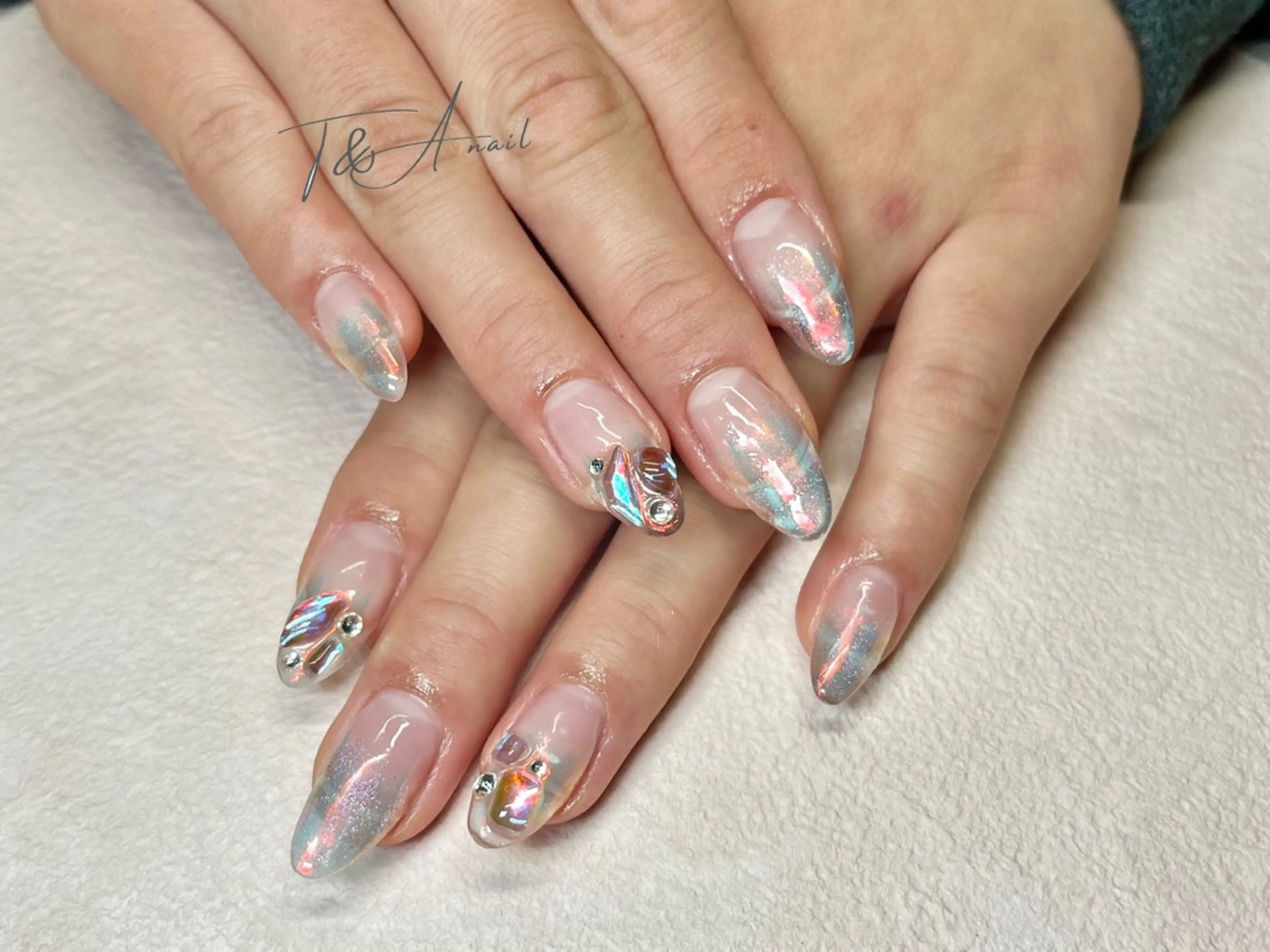 ネイル 長さ出し ジェルネイル グラデーション 氷ネイル・うるうるネイル キラキラネイル ハンドネイル T&A nailのネイルデザイン