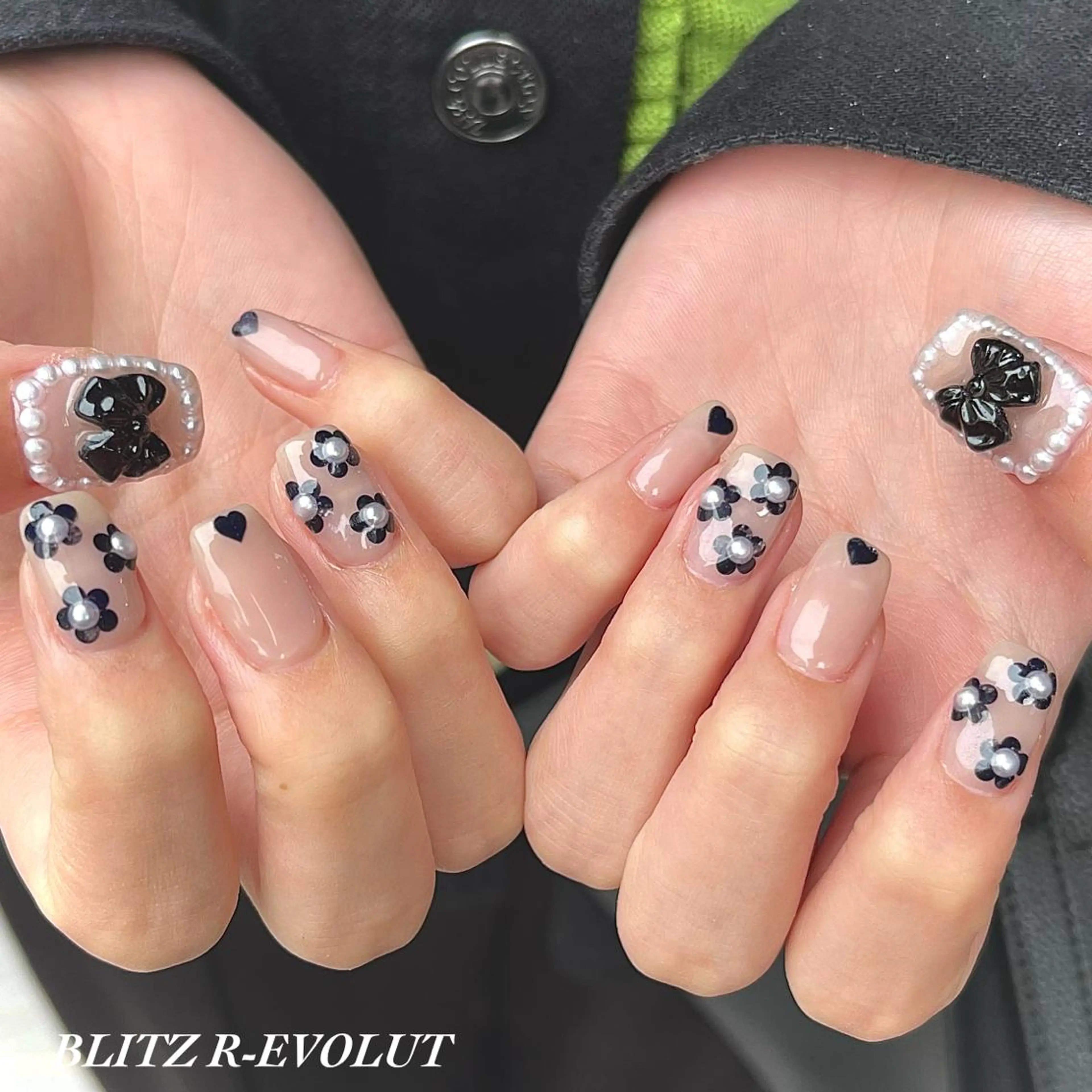 ネイル ☁️BLITZ 🎀笠原雪音🎀のネイルデザイン