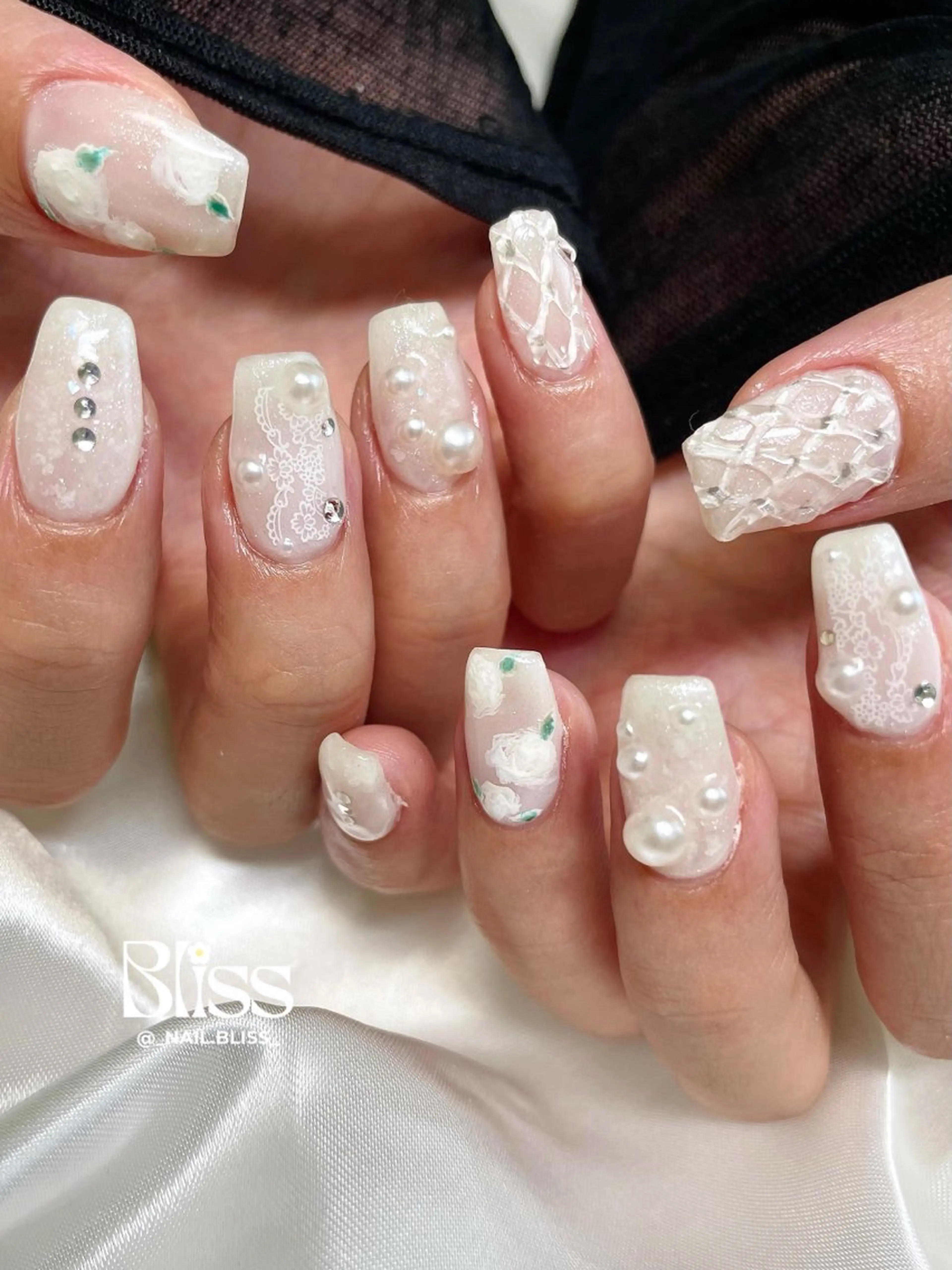 ネイル レース 持ち込み ブライダルネイル ハンドネイル NAIL BLISSのネイルデザイン