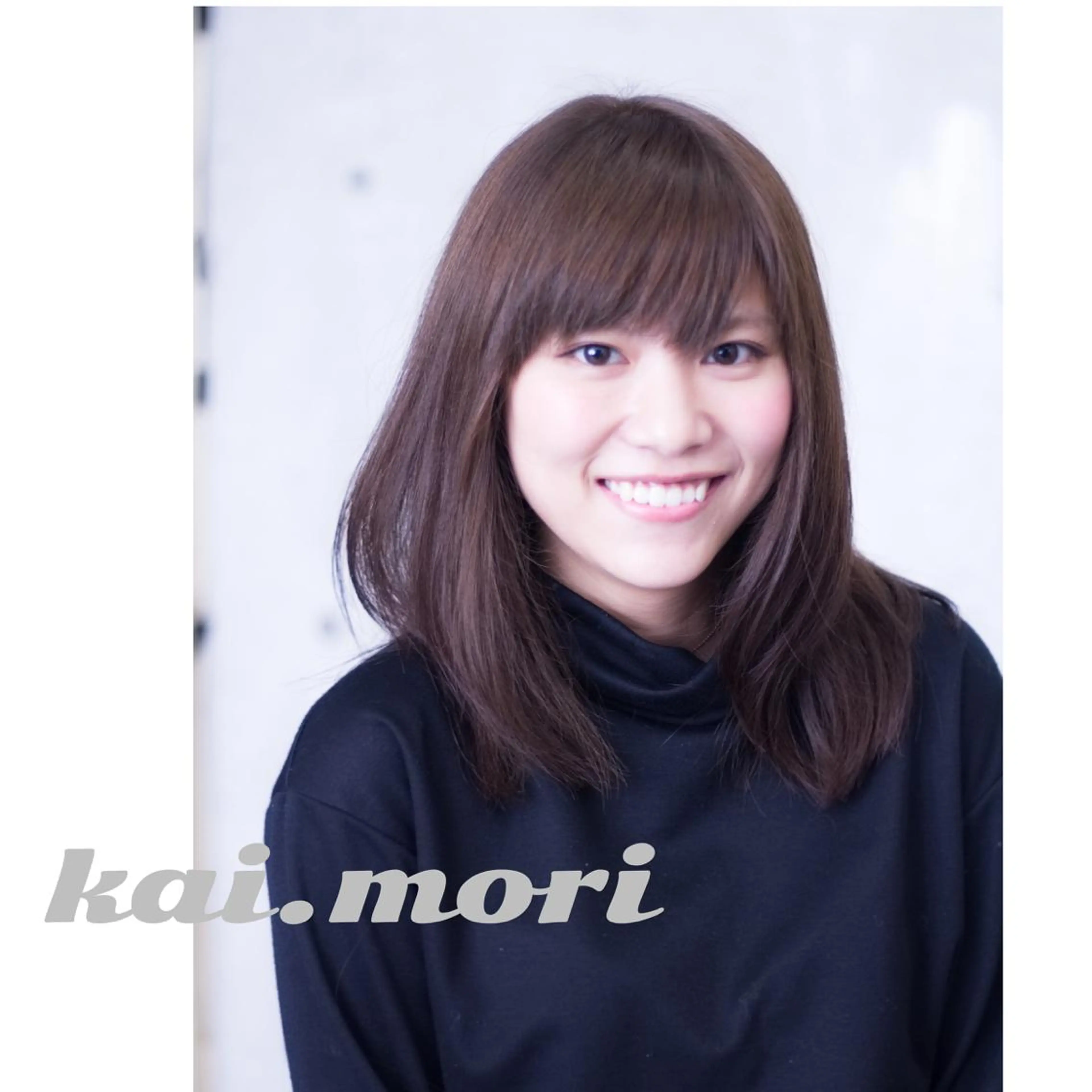 ミディアム カラー 森 海のヘアスタイル