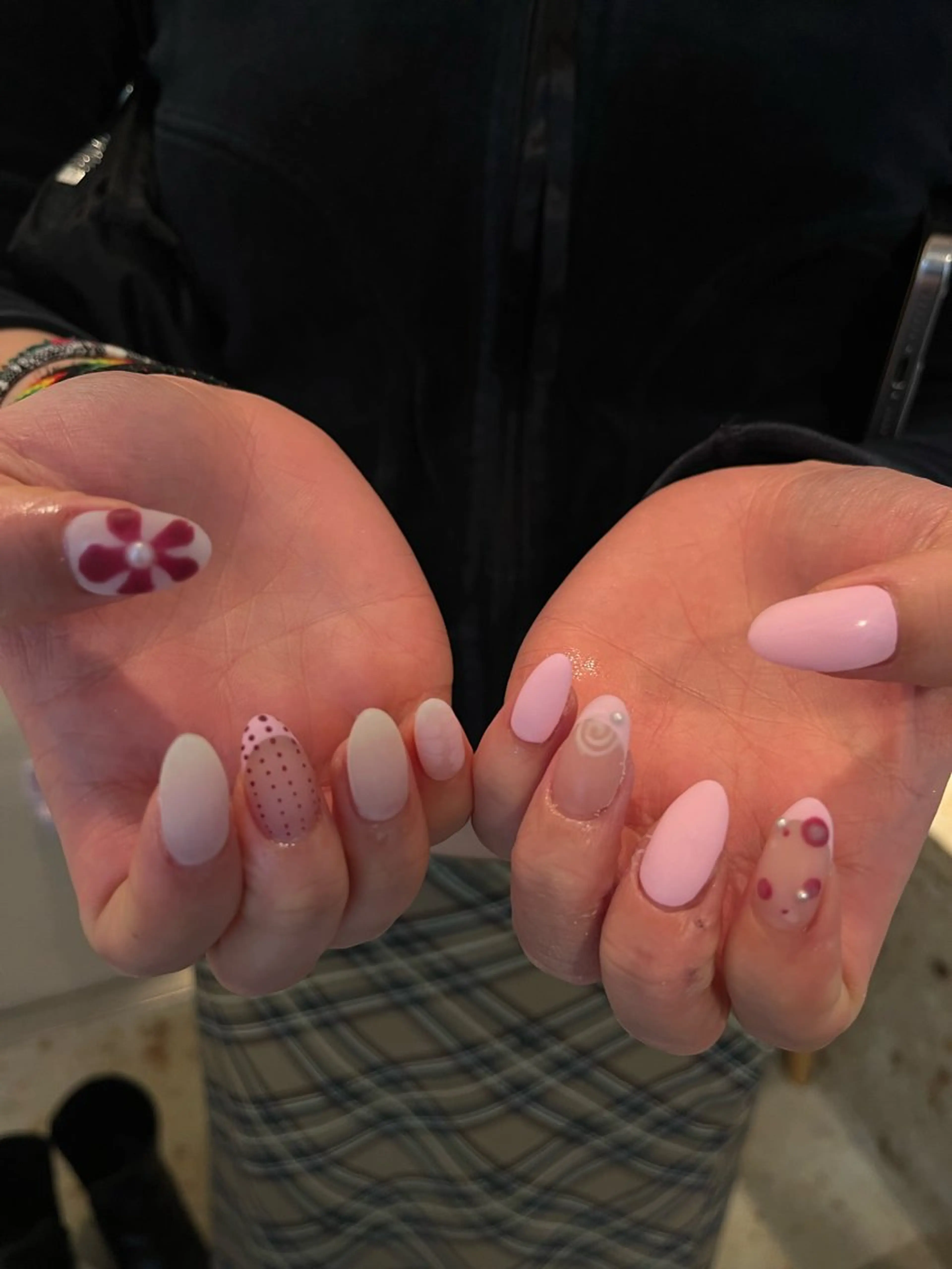 ネイル ハンドネイル フットネイル 小川 柚香のネイルデザイン
