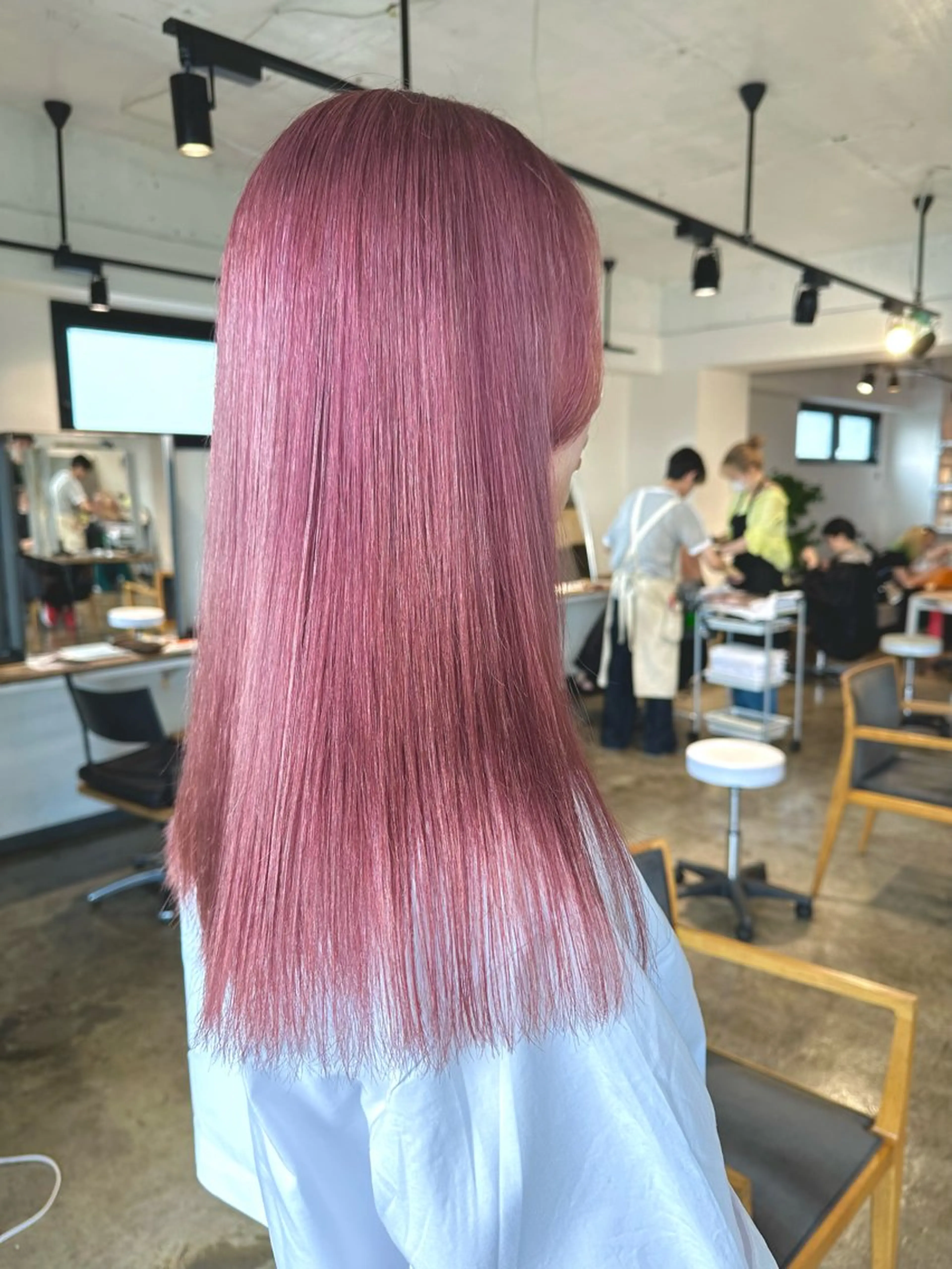 セミロング カラー etore 矢場町 南沙希のヘアスタイル