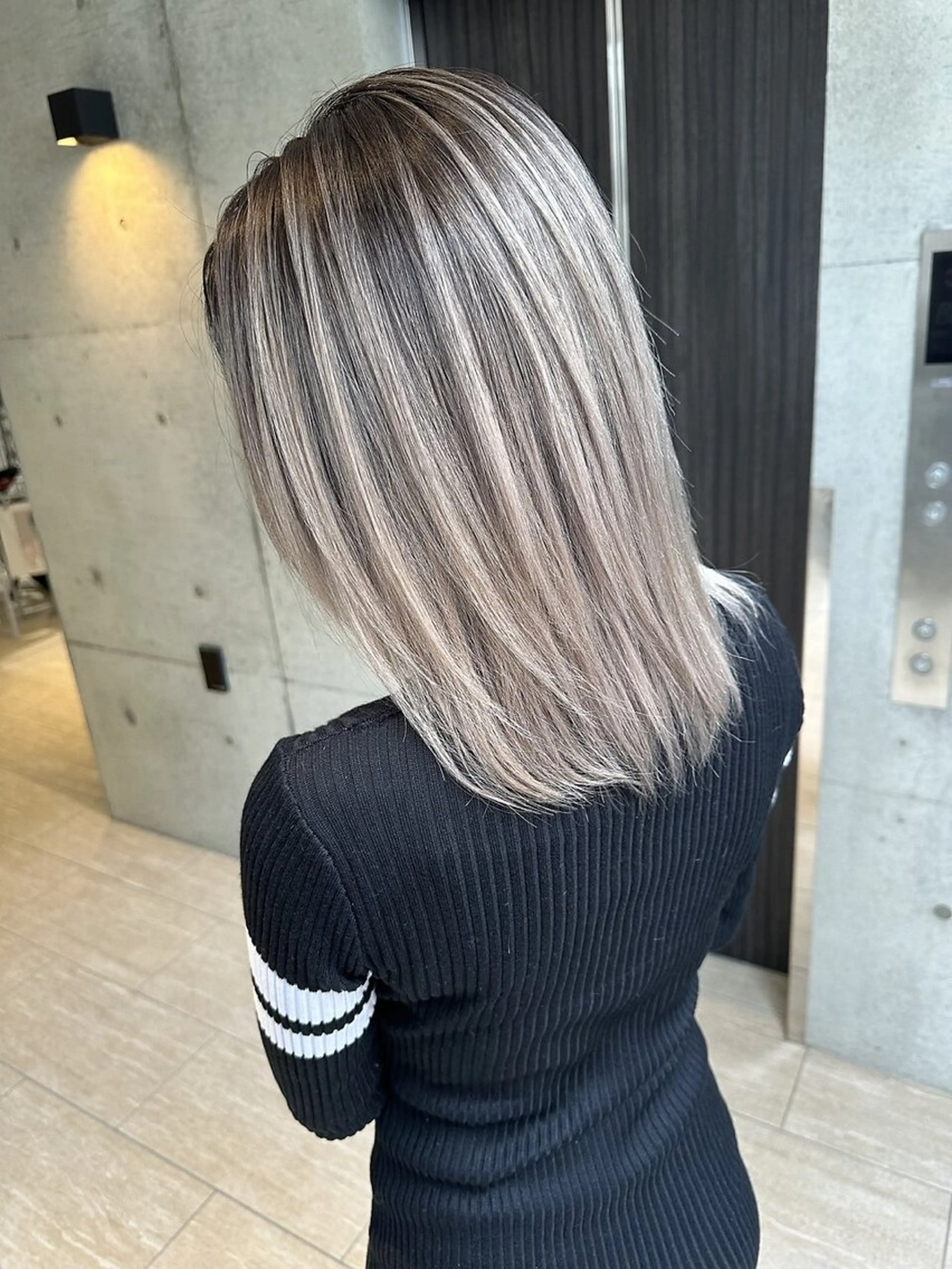 セミロング カラー 《髪質改善✖️オリー ブ🧸》小嶋拓也のヘアスタイル