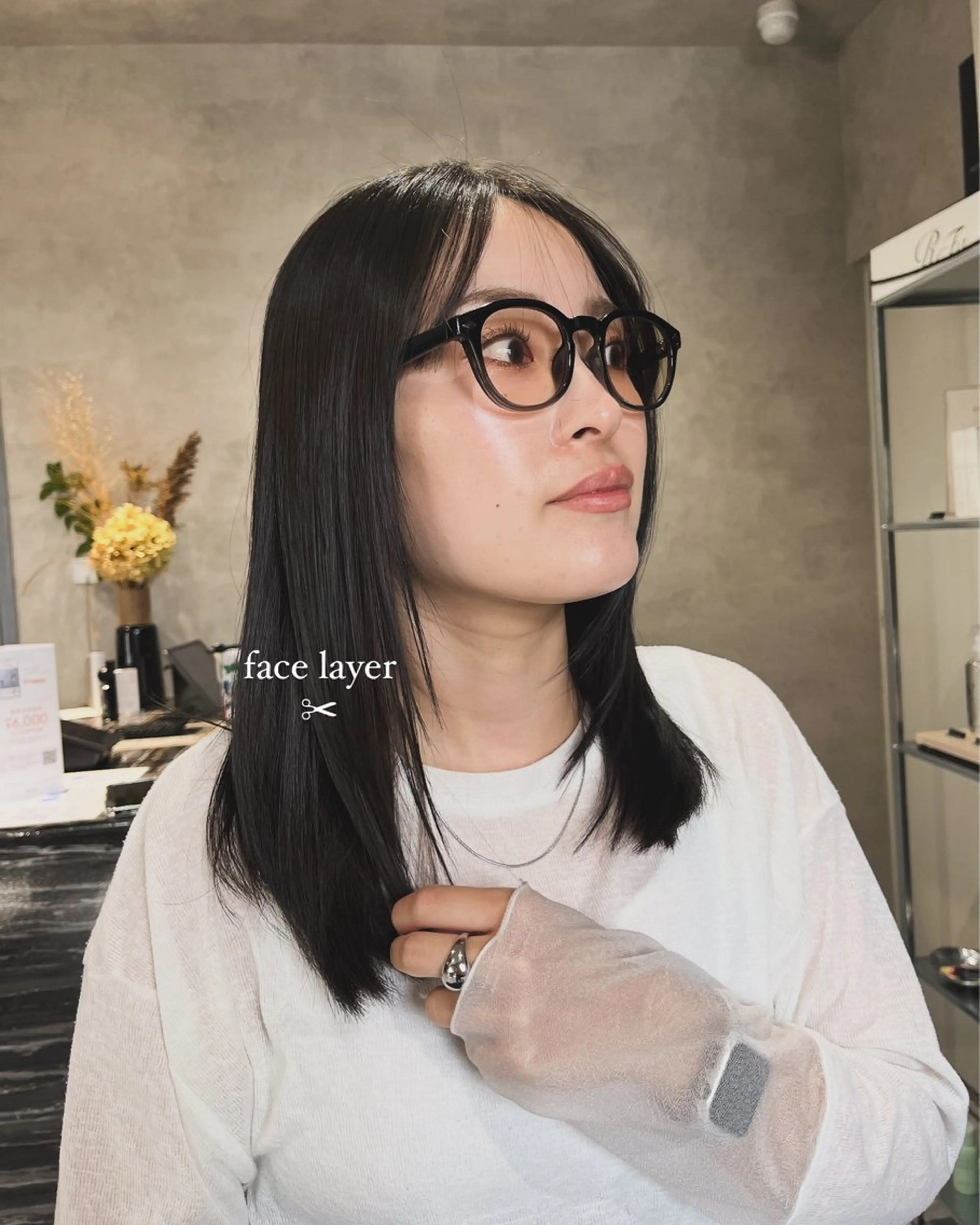 ミディアム カラー レイヤーカット room肥後橋所属・room ヨネヤマのヘアスタイル