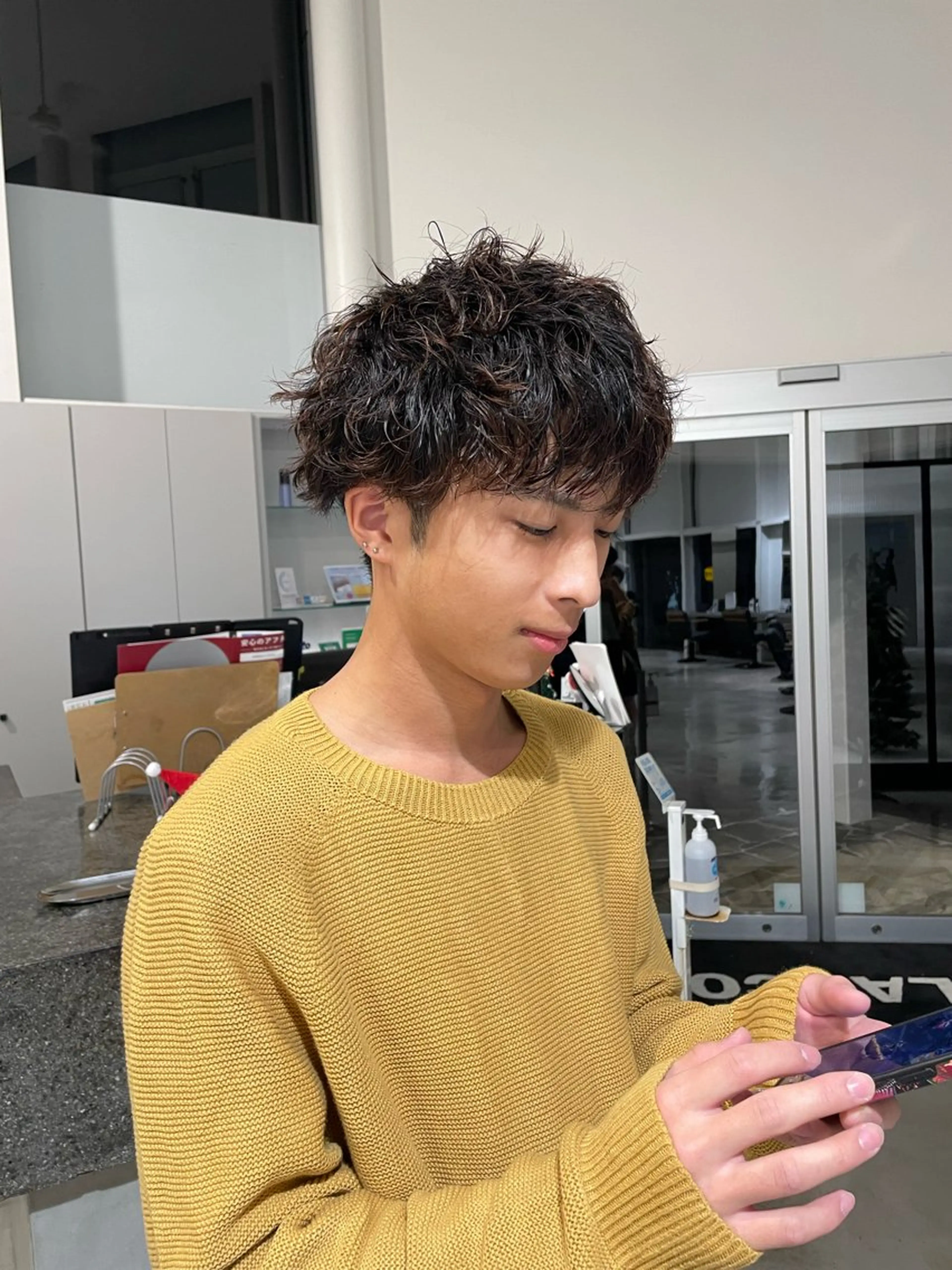 メンズパーマ🌀／清潔感と動きのあるナチュラルスタイルの写真