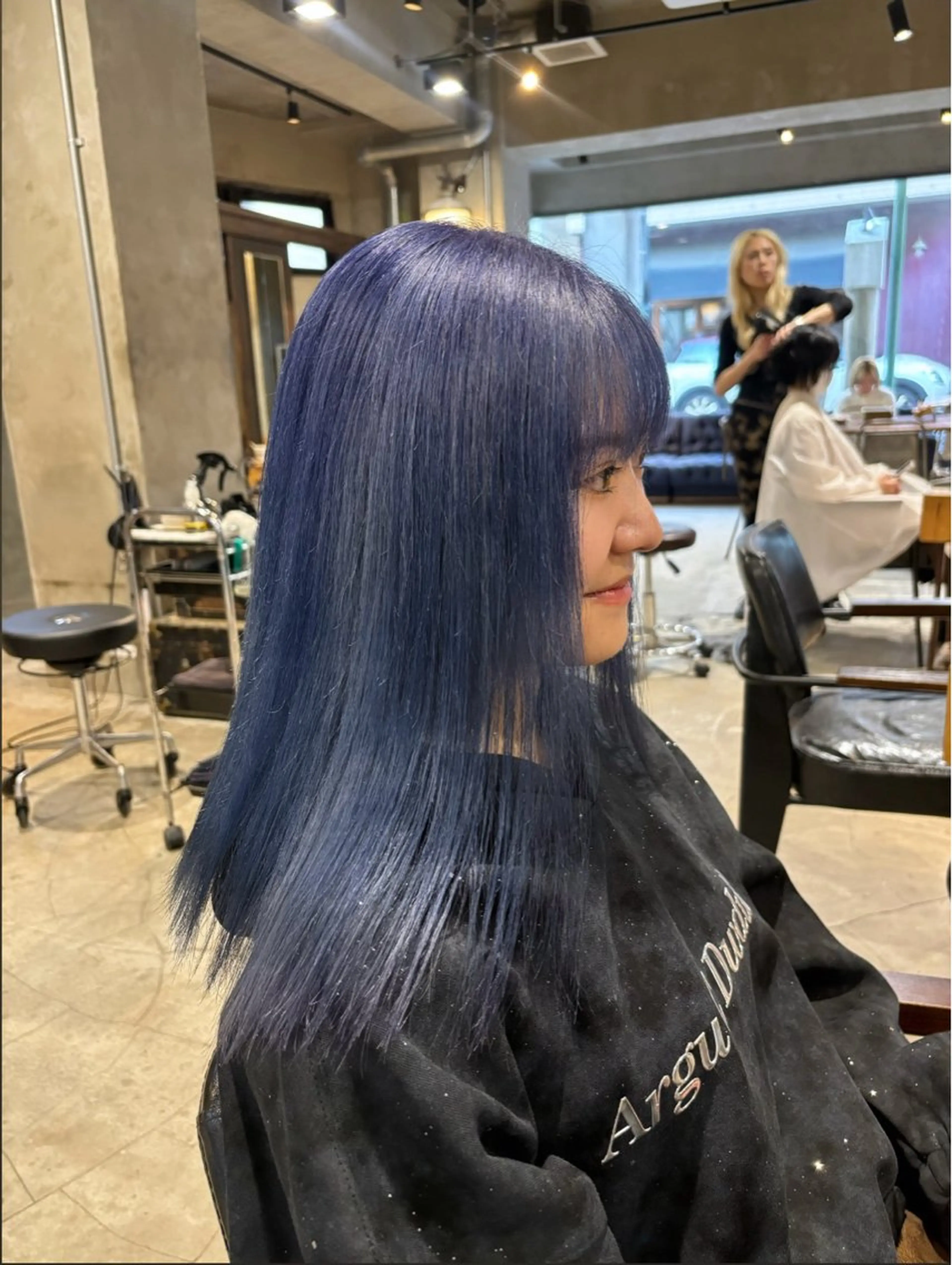 セミロング カラー ヘアカラー トリートメント ヘッドスパ 派手髪/ハイトーン RIN🩵ྀིのヘアスタイル