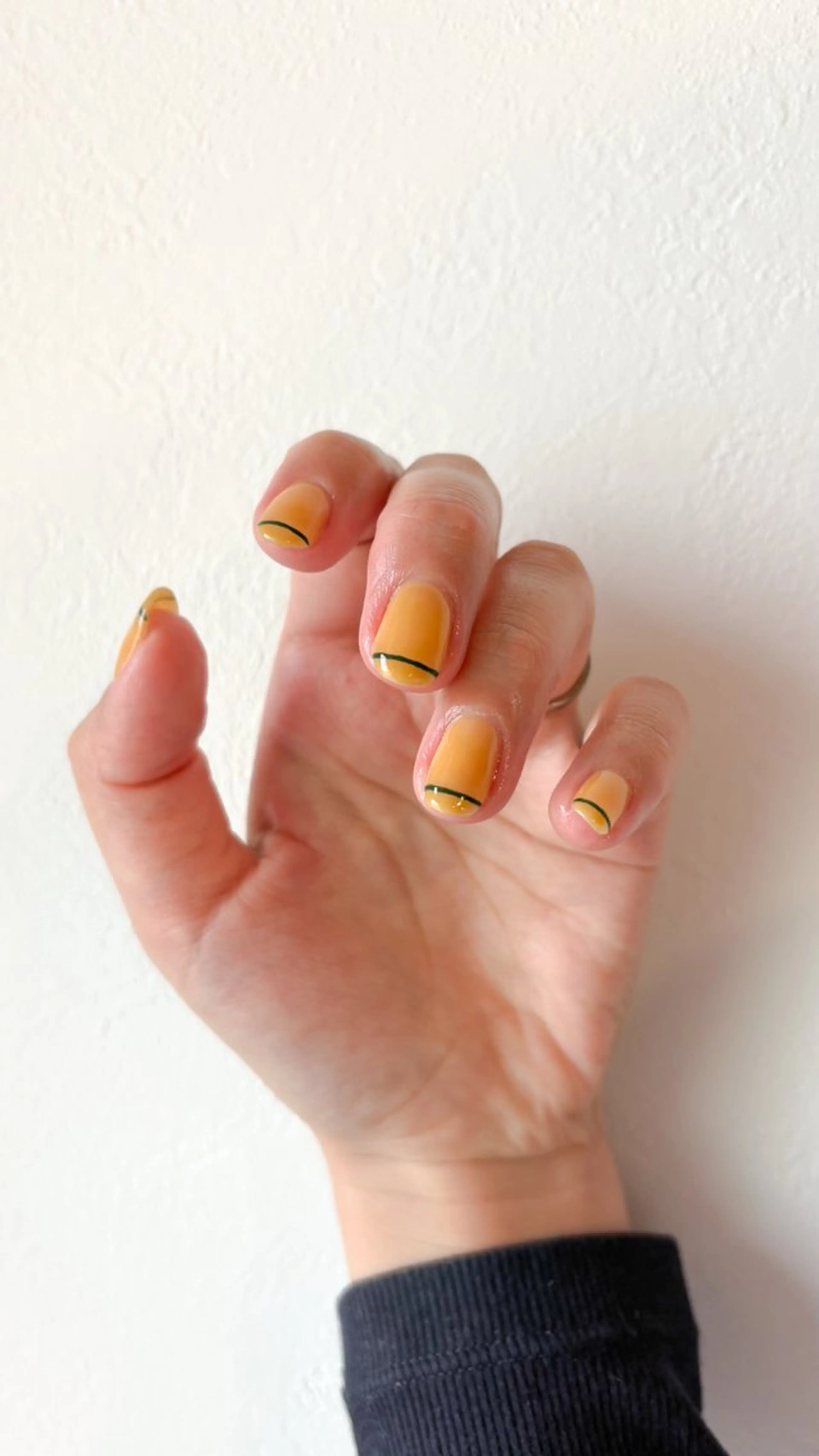 ネイル シンプルネイル 🌲🌳🚪iiit o🌲🌳🌲のネイルデザイン