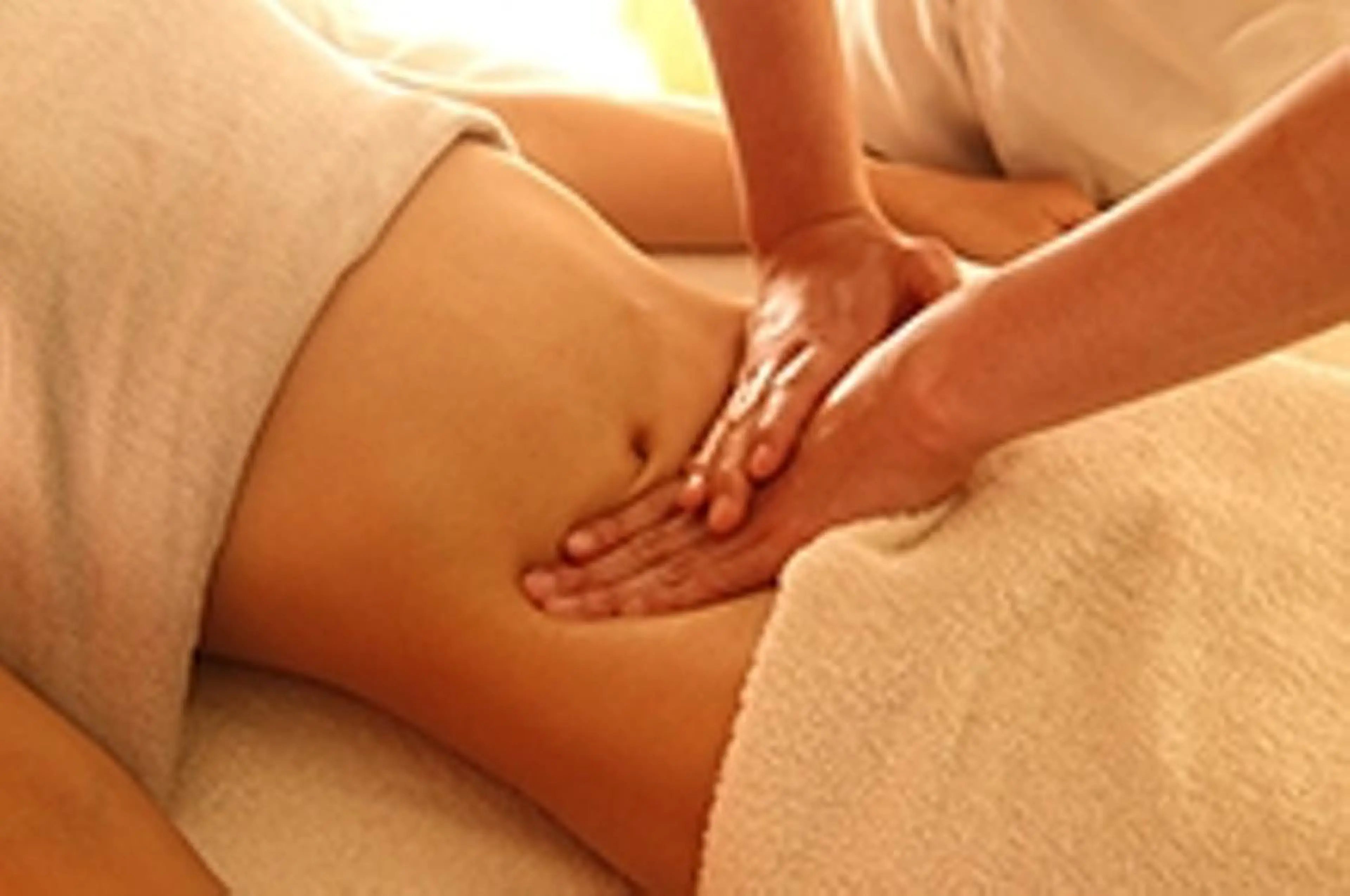 頑固な便秘でお悩みの方に✨腸セラピー　お腹をほぐしてゴッソリ流すの写真