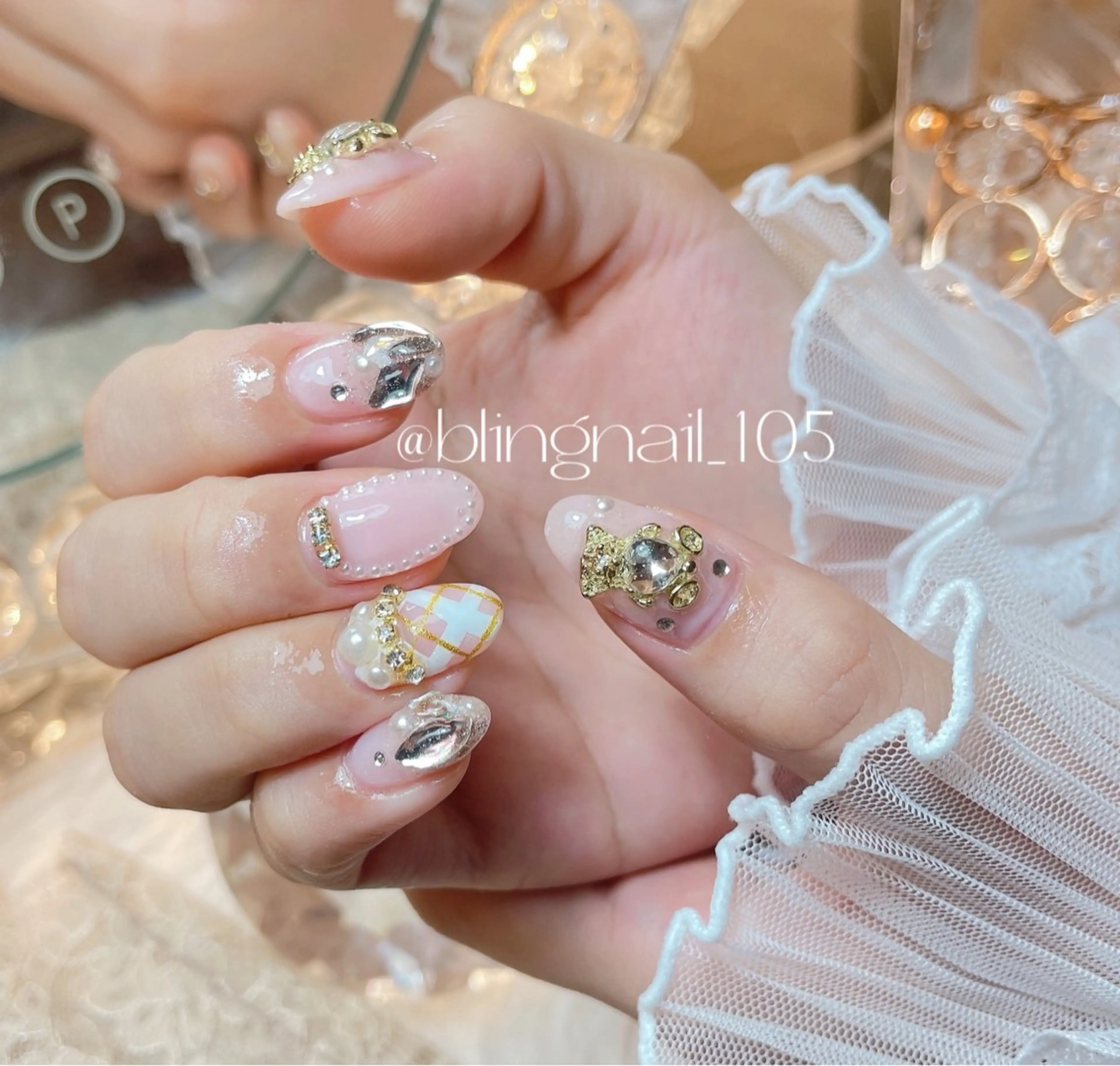 ネイル 23時まで❤︎韓国、 ワンホンネイルのネイルデザイン