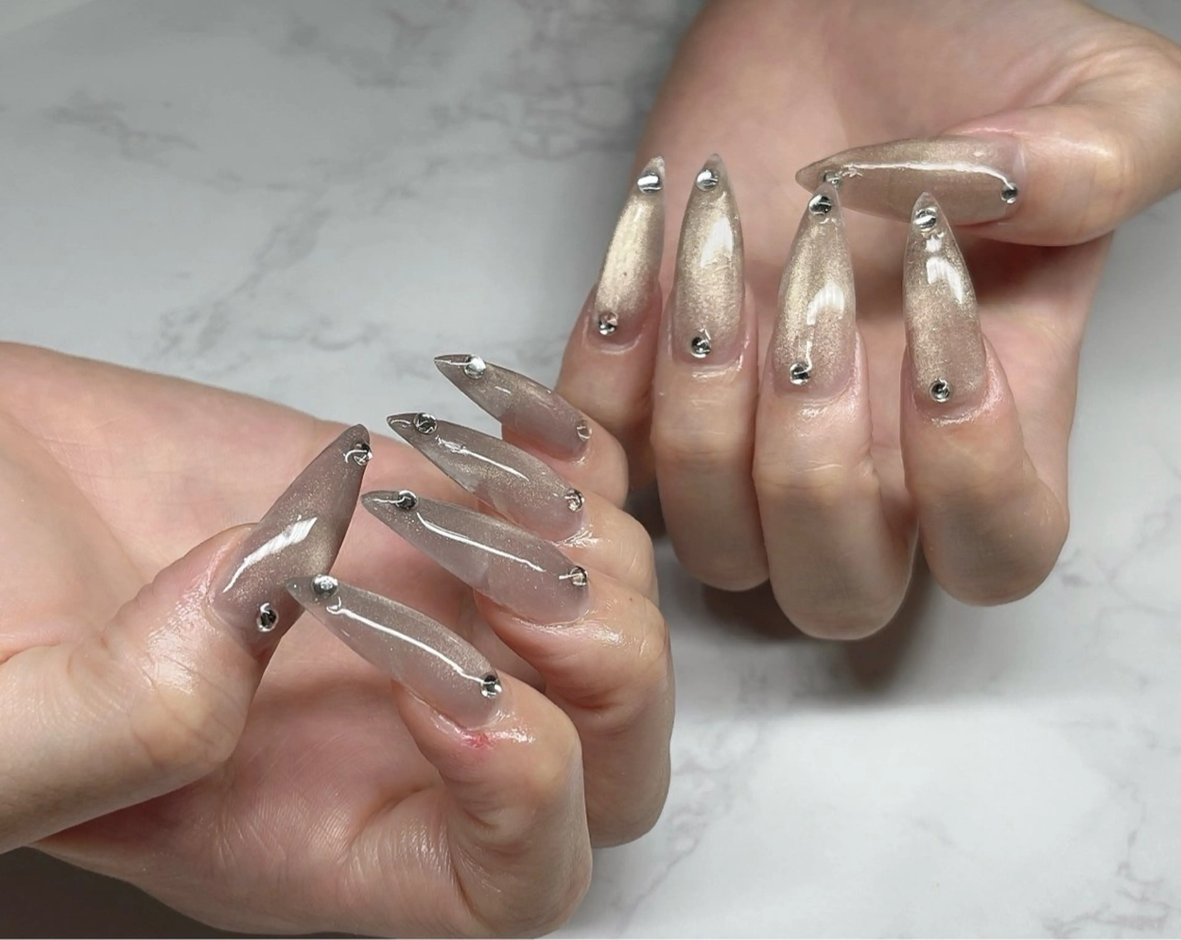 オフ🈶【フォーム長さ出し】1枚MAXまで💅🏻ミラー・マグネット・フレンチ✨ シンプルアート・パーツ2個までの写真