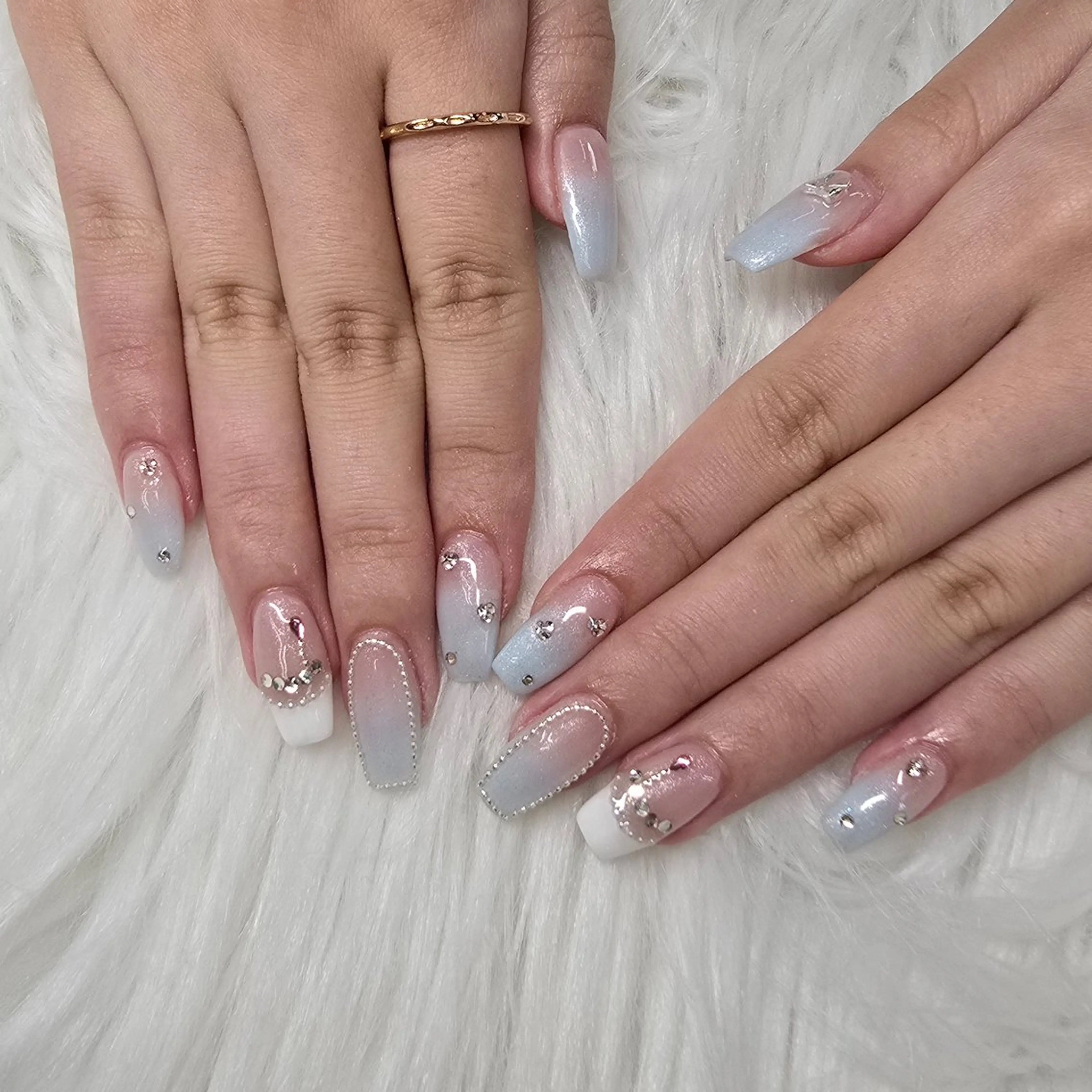 ネイル ハンドネイル SHION のネイルデザイン