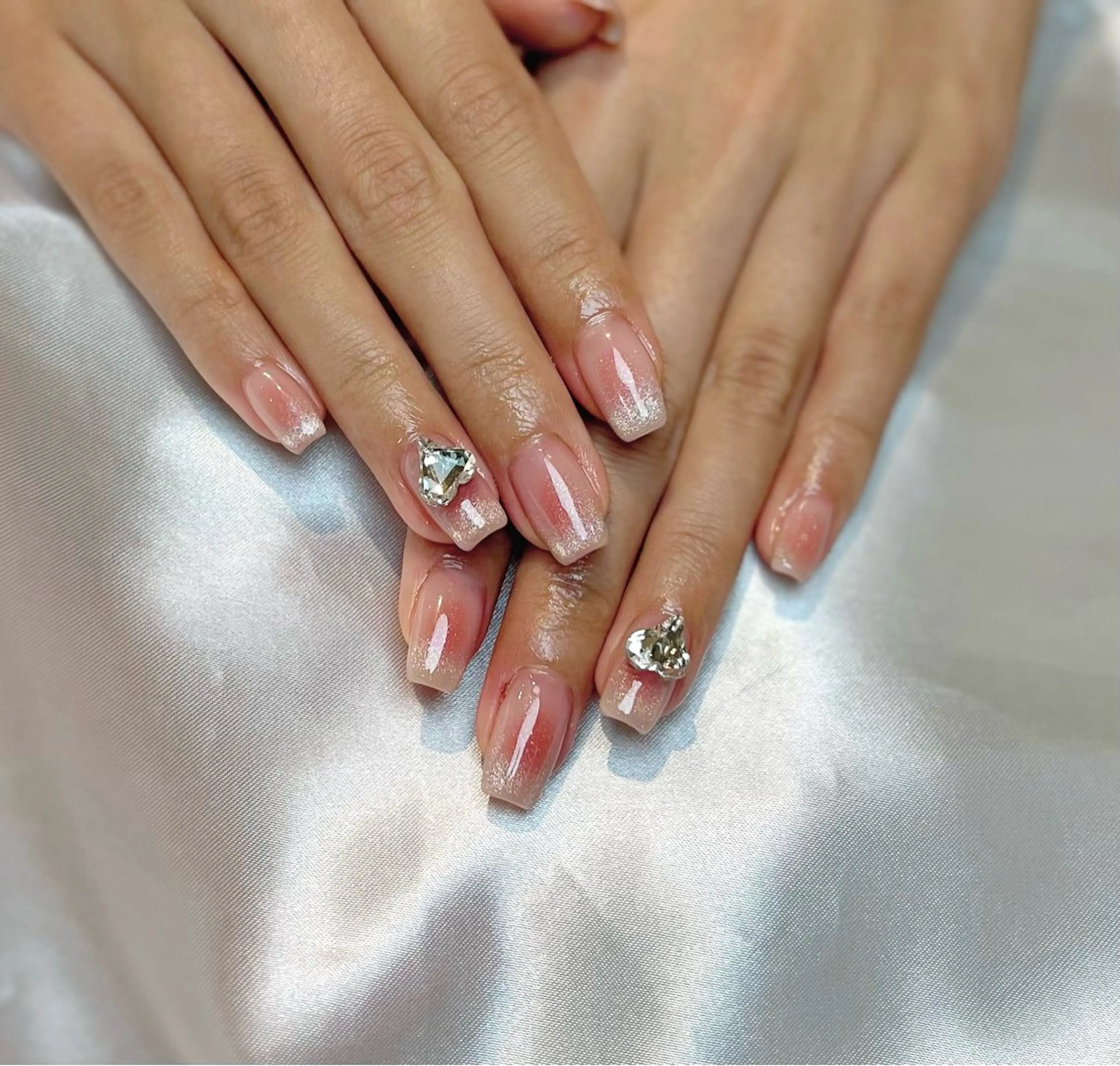 ネイル チークネイル グラデーション マグネットネイル ハンドネイル Lino+ ネイル&よもぎ蒸しのネイルデザイン