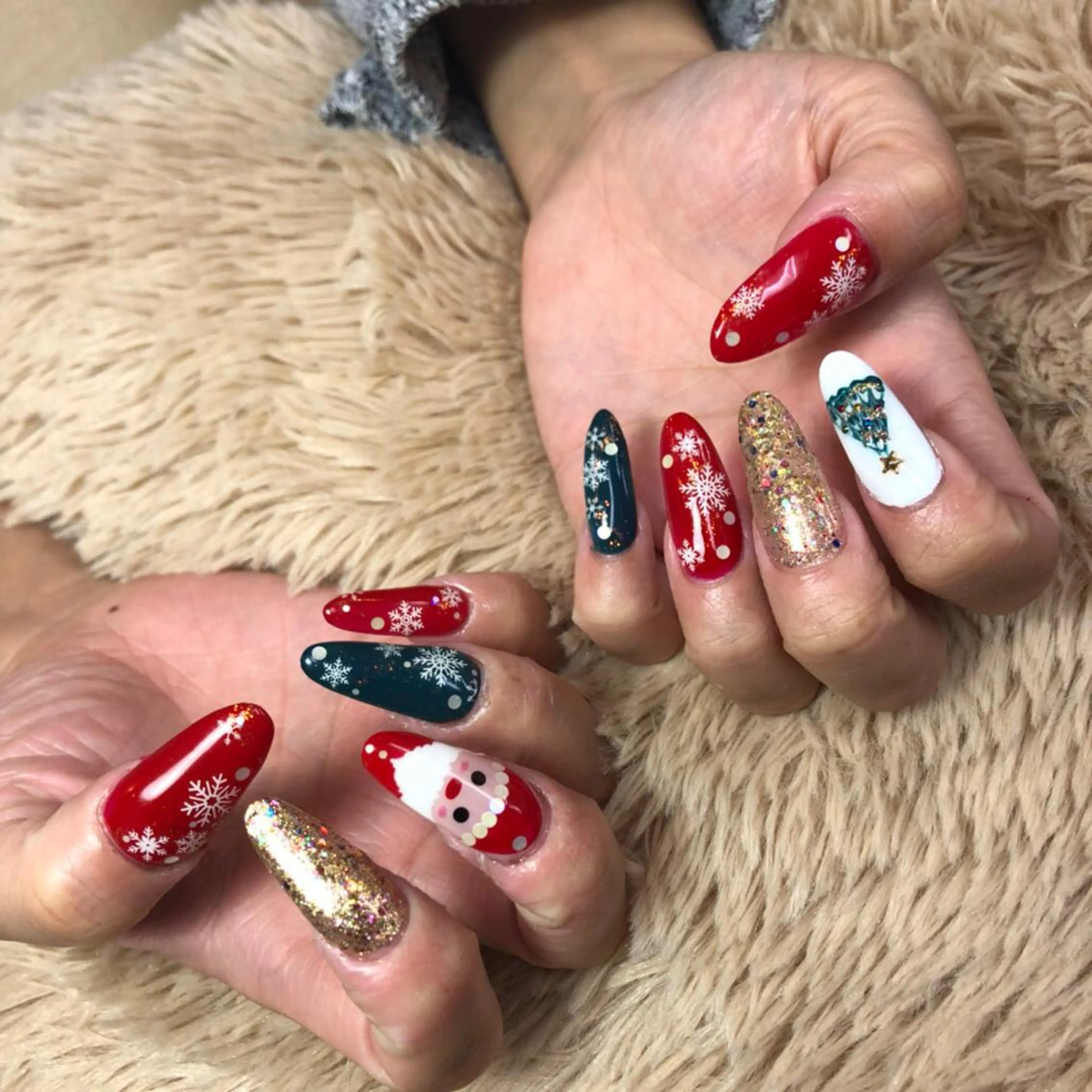 ネイル 冬ネイル クリスマス ハンドネイル 石原 夕華のネイルデザイン