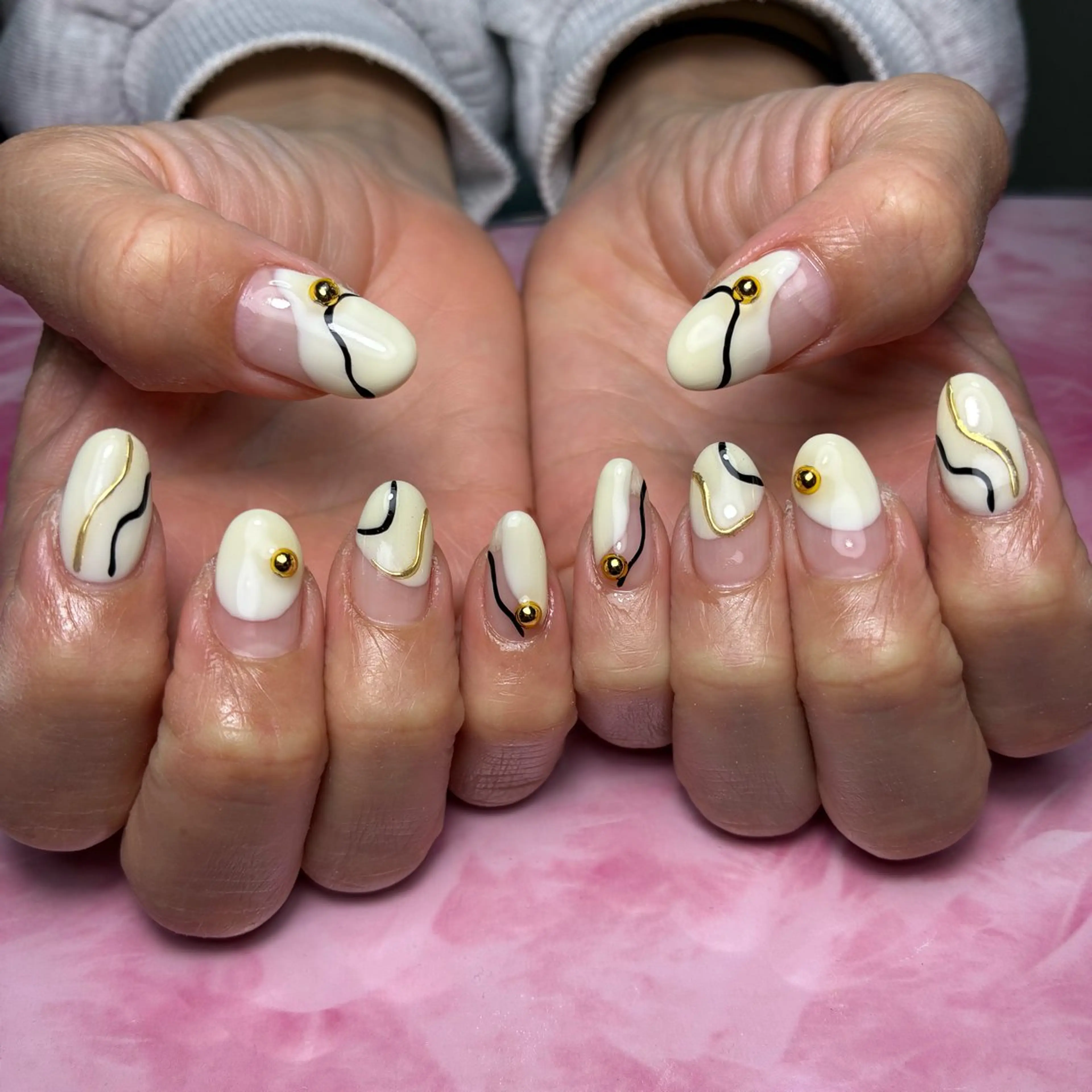 ミディアム ハンドネイル hs nail salonのネイルデザイン