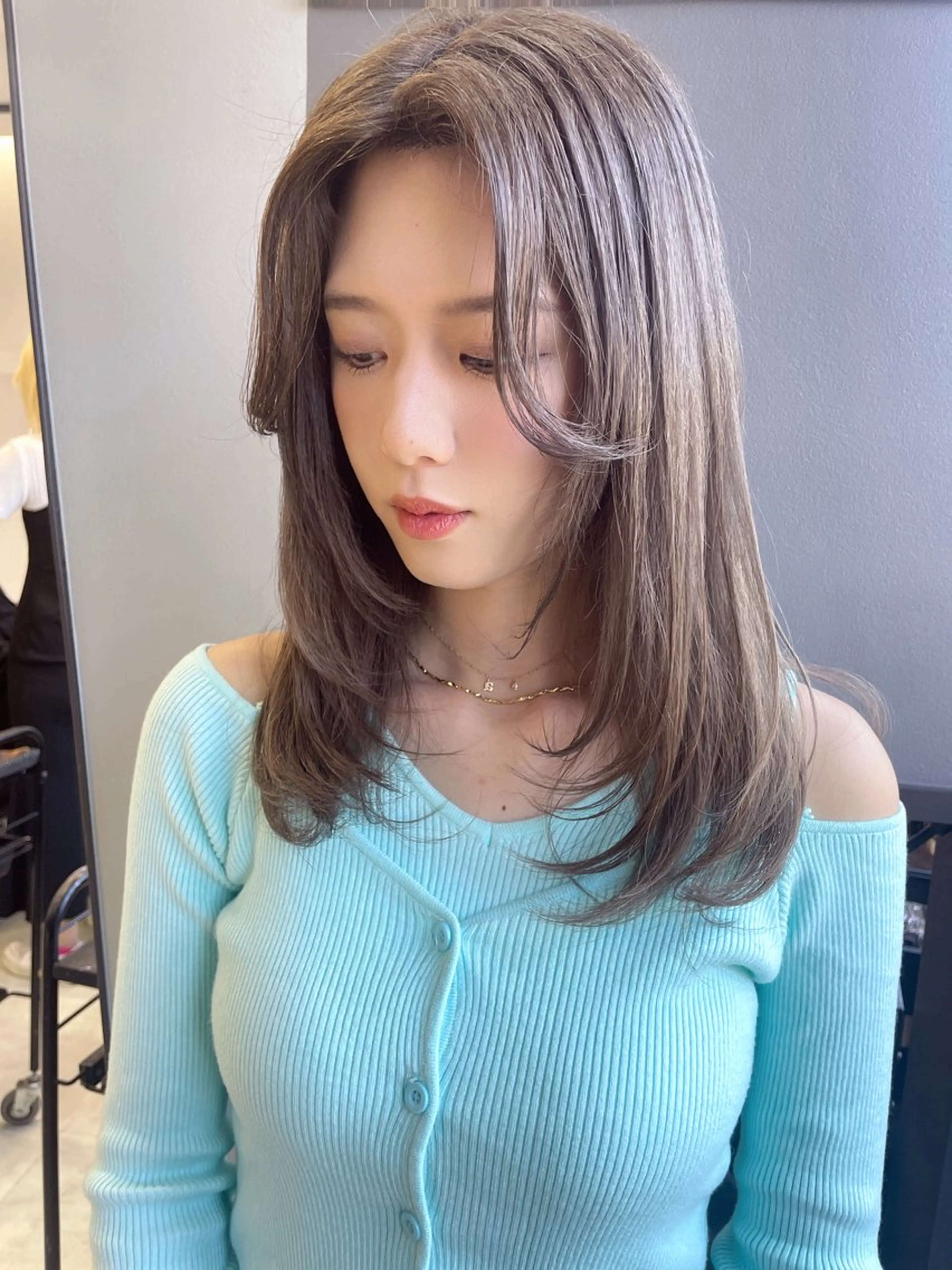 カラー カット ヘアカラー AIRI layer cut hairのヘアスタイル